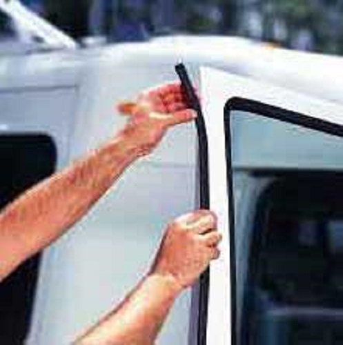 M M Seals - Edge Trim Black Fits 1/5 Inch (4.9Mm), Leg 0.65 Inch (16.6Mm), Length 20 Feet (6Meter) - Protective Edging Strip For