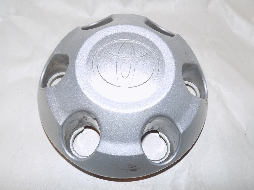 Genuine Toyota Wheel Hub Cover Sub-Assembly 4260B-04010 Aluminum Silver