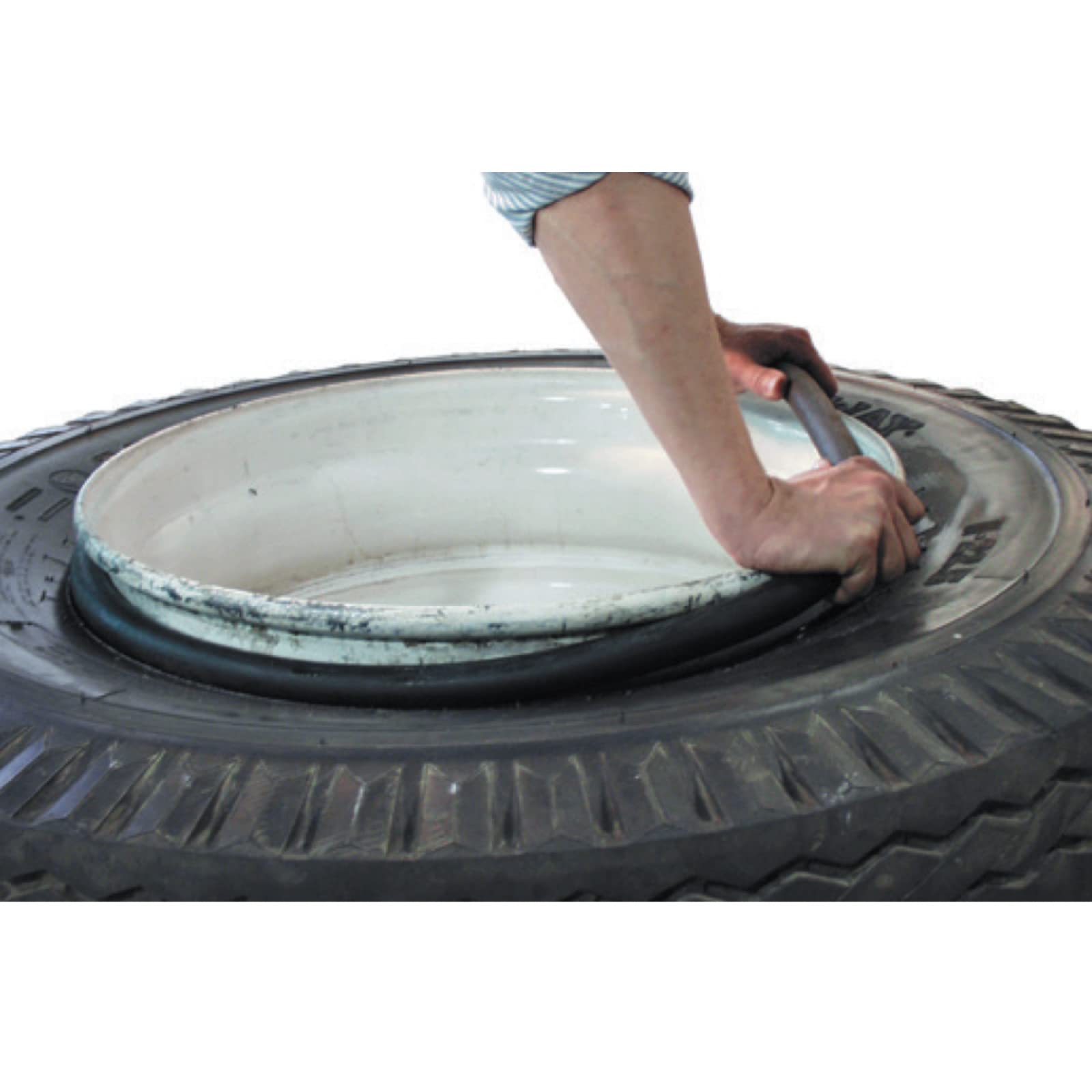 Haltec Radial Tire O-ring Bead Seater Inflator for 20" Truck Tires, Model TC, Rubber Material