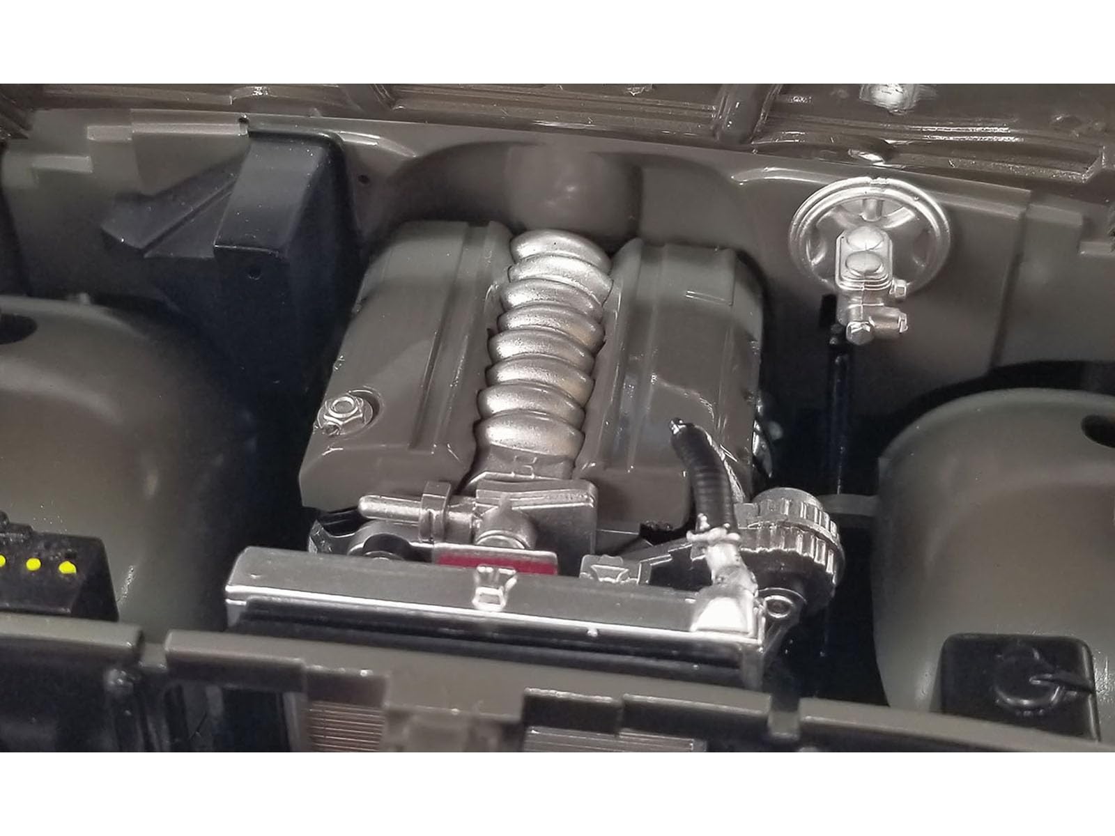 Ls-10 Engine & Transmission Replica From ''1969 Chevrolet C-10 Ls-10 Custom Pickup Truck'' 1/18 By Acme