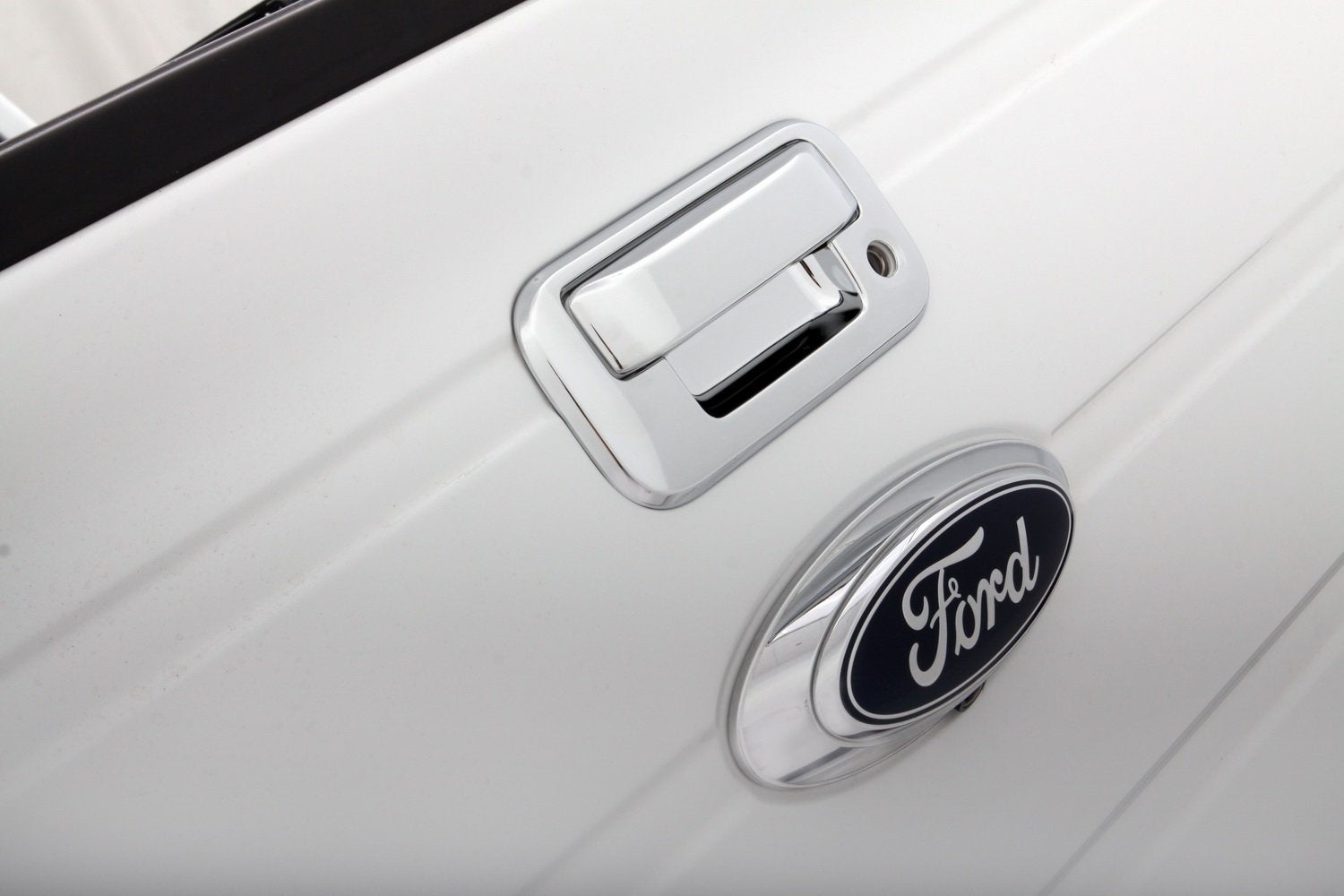Auto Ventshade 686551 Chrome Tailgate Handle Cover