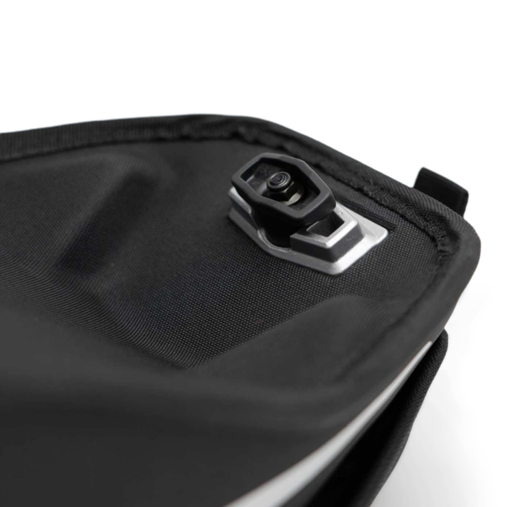 Ski-Doo LinQ Seat Bag 4L 860201355 - Black, One Size, OEM Accessory