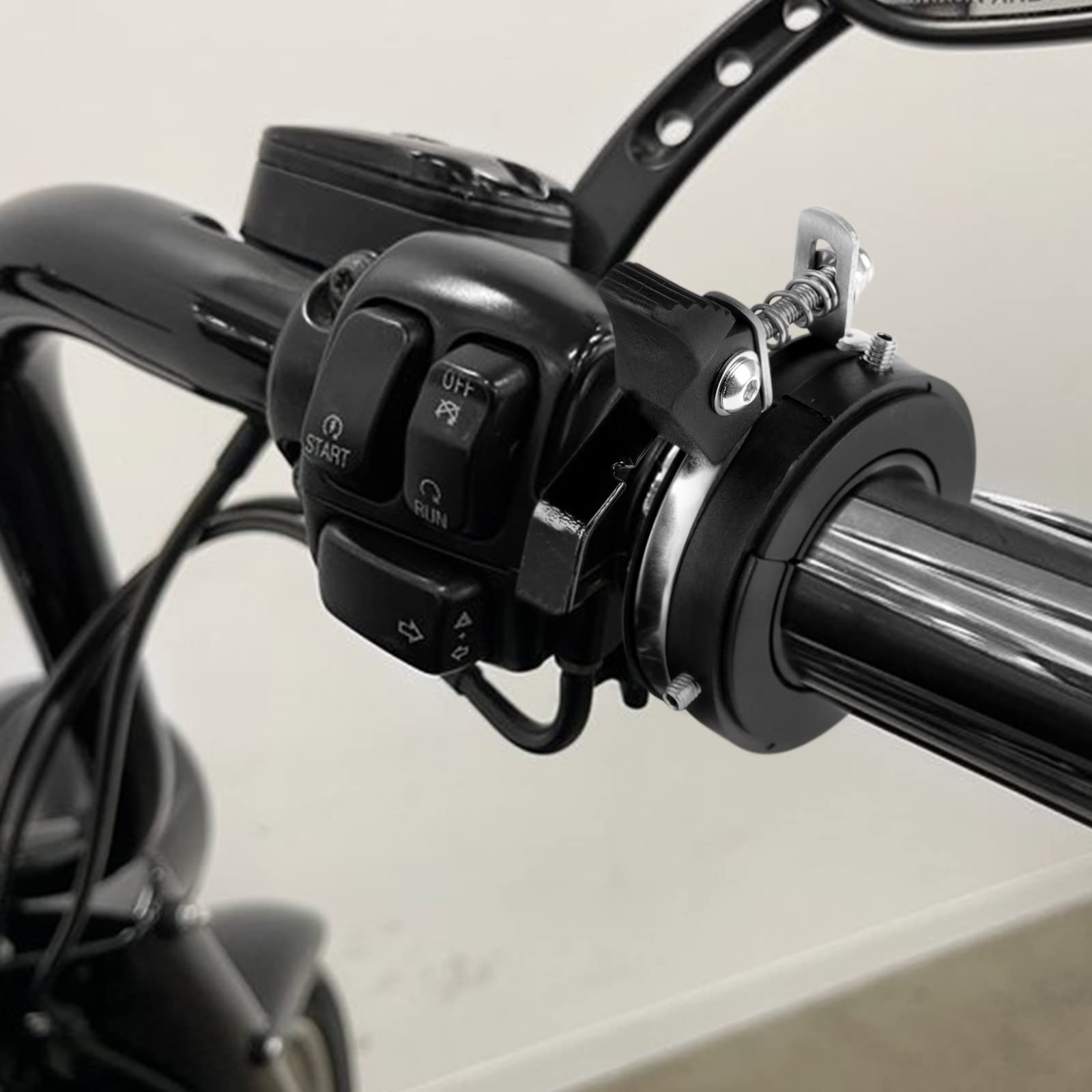GUAIMI Motorcycle Throttle Assist Lock - Black, Nylon, Fits Harley 1990-Newer, 1 1/8" to 1 3/4" Grip Diameter, Model