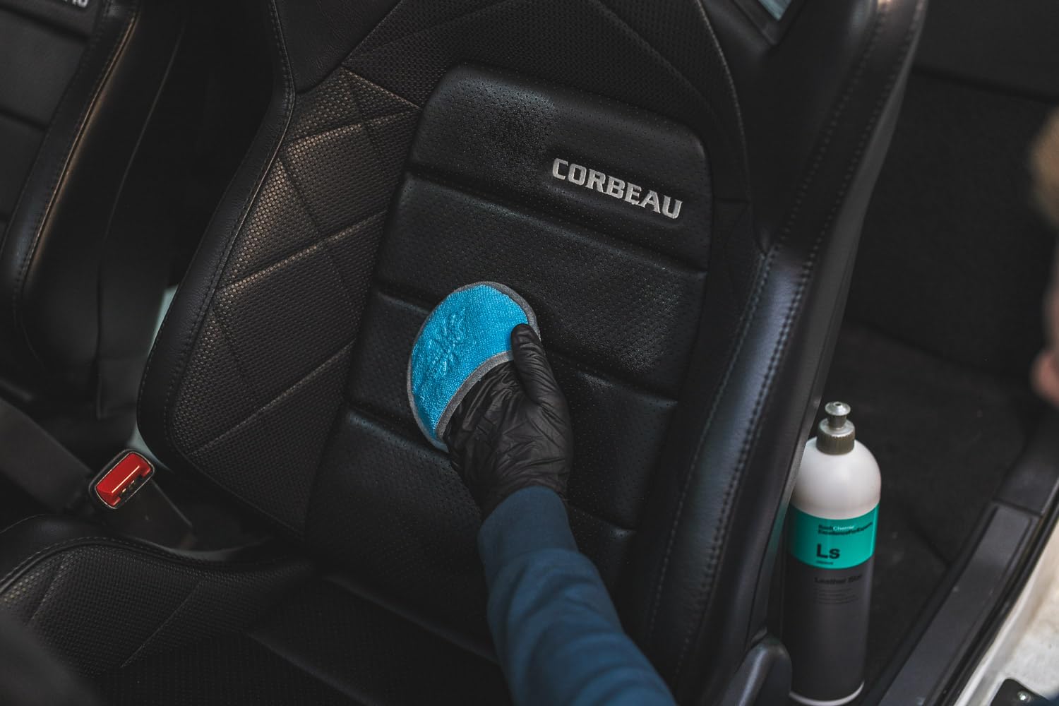 KOCHCHEMIE Leather Star Deep Cleaner - Revitalizes & Protects Leather, 1 Liter, Pleasant Fragrance, Non-Slippery Formula