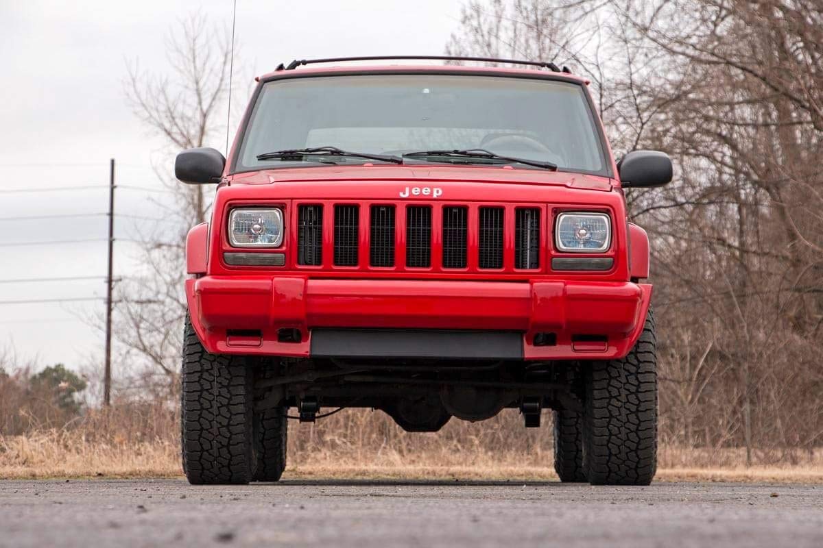 Rough Country 3" Lift Kit for 1984-2001 Jeep Cherokee XJ 2WD/4WD - Model 630XN2, Black, Rubber Material