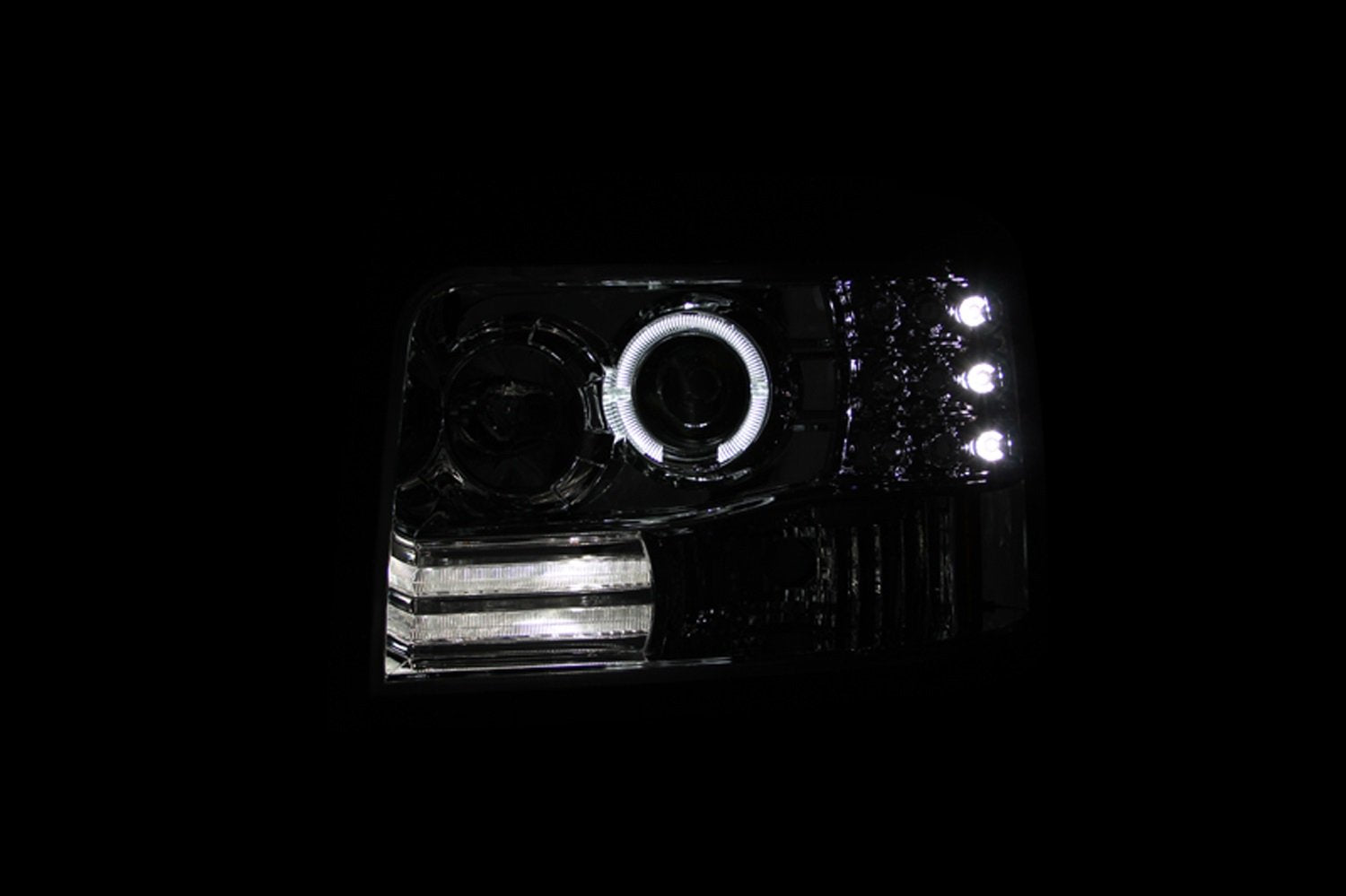 Anzo Usa 111184 1-Piece Projector Headlight Set W/Led Halo-Black