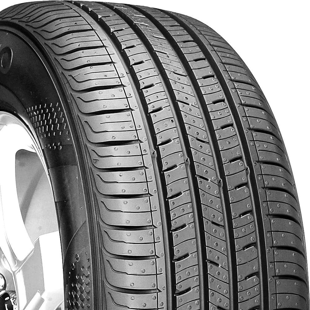 Kumho Solus Ta31 All-Season Tire - 225/65R16 100T