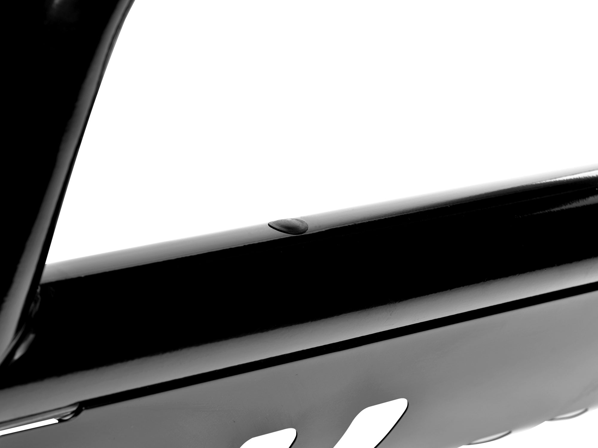 Armordillo 2004-2015 Nissan Armada Classic Bull Bar - Black
