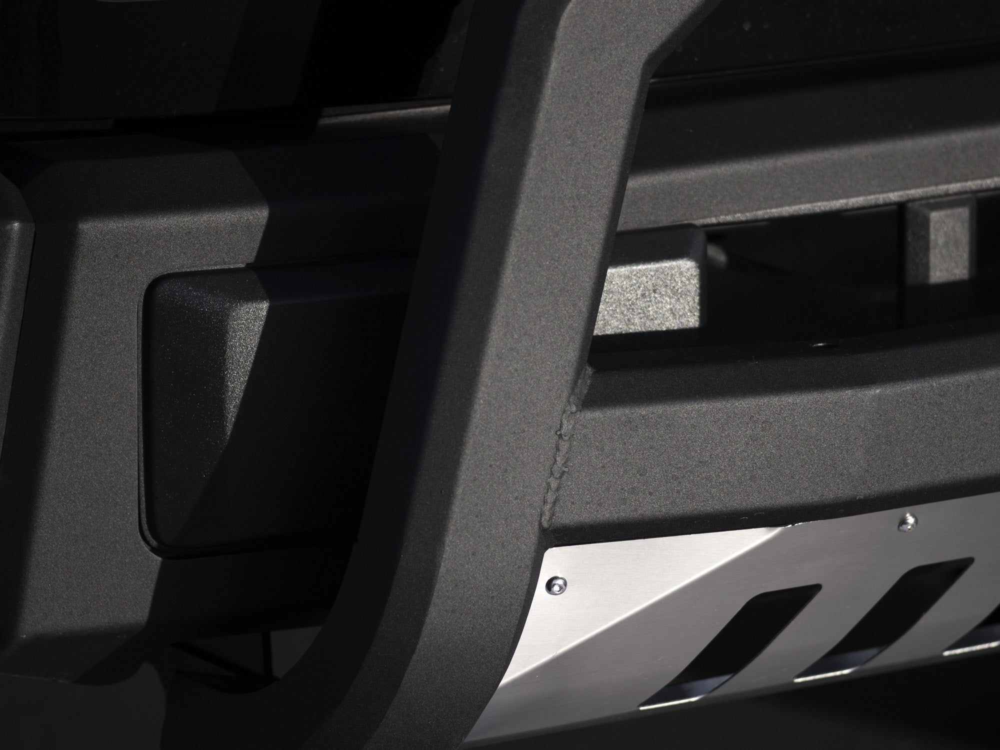 Armordillo 2011-2018 Chevy Silverado 2500/3500 Ar Series Bull Bar - Matte Black W/Aluminum Skid Plate