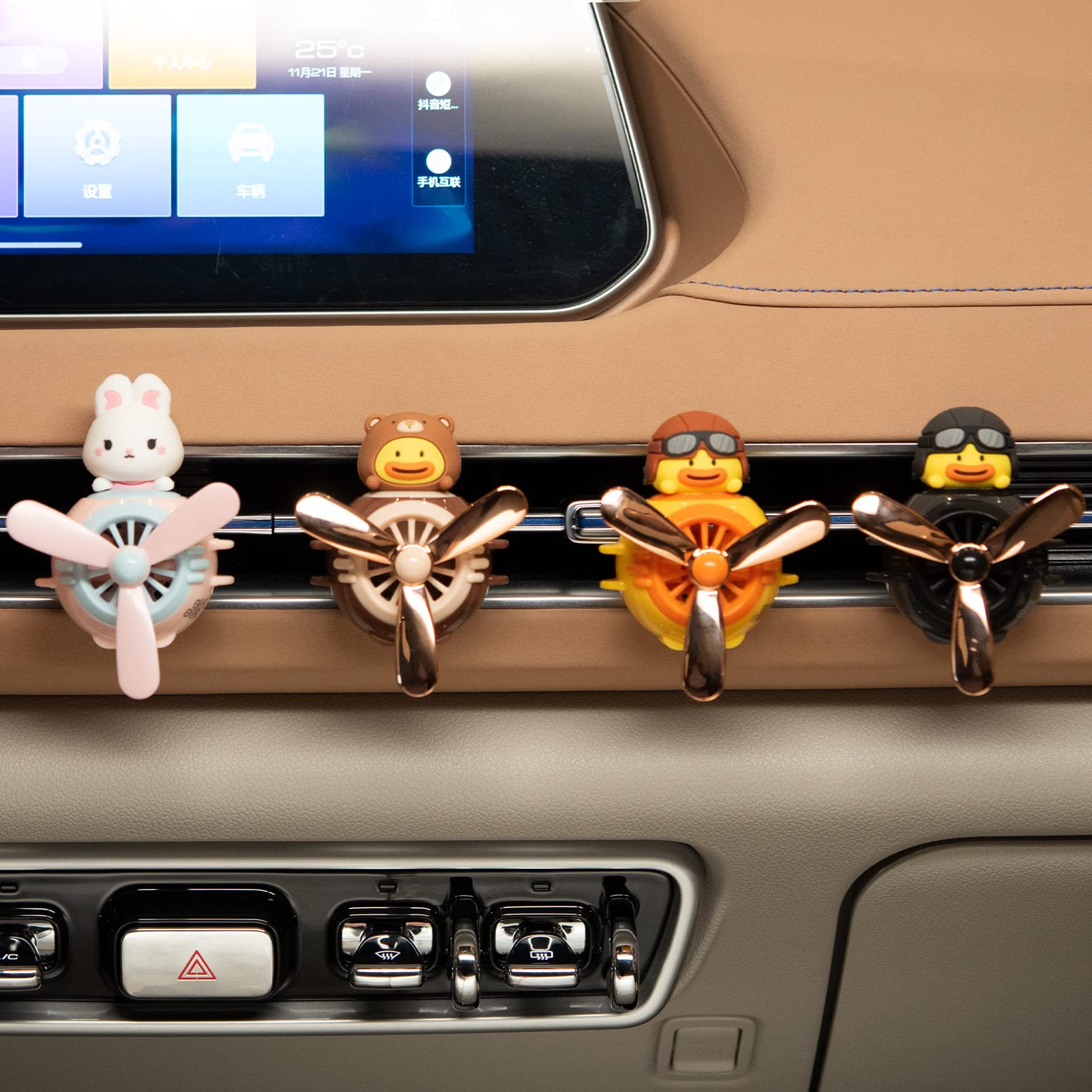 Pilot Rabbit Cute Car Diffuser - Rotating Propeller Cartoon Automotive Air Outlet Fan Creative Car Perfume Decoration - Automoti