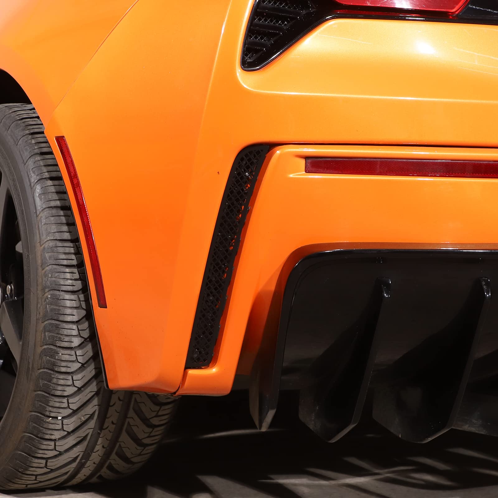Rear Bumper Caliper Air Duct Vent Frame For Chevrolet Corvette C7 2014-2019, Car Back Bumper Air Intake Splitter Side Fender Spoiler Bezel Cover Trim Protector Accessories, Stainless Steel (Black)