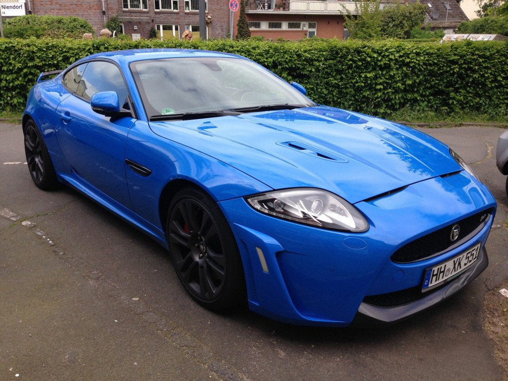 VVIVID+ Smurf Blue Gloss Vinyl Car Wrap Film (10ft x 5ft)