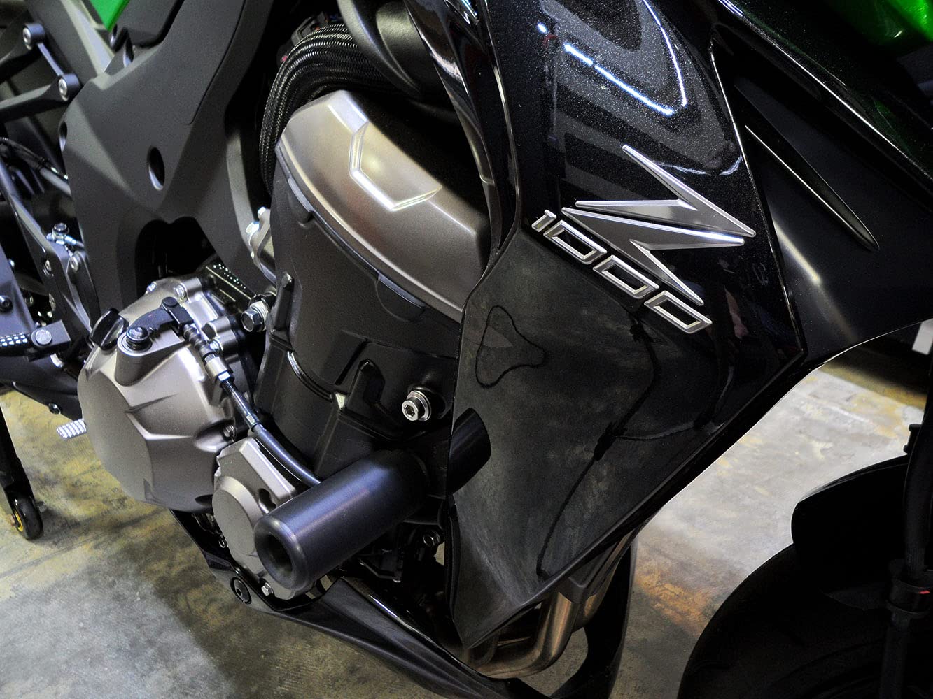 Shogun Usa Made Kawasaki Z1000 Z 1000 2014 2015 2016 Black No Cut Frame Sliders - 750-4839