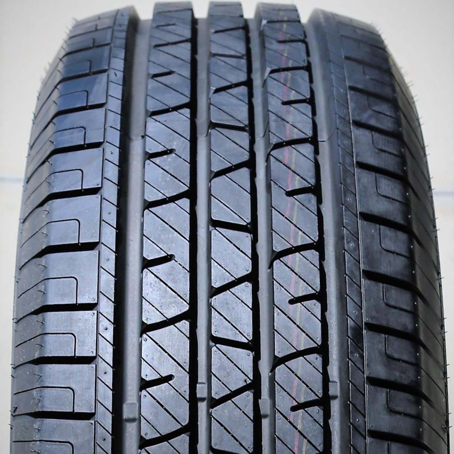 Armstrong TRU-TRAC HT All Season - 255/70 R18