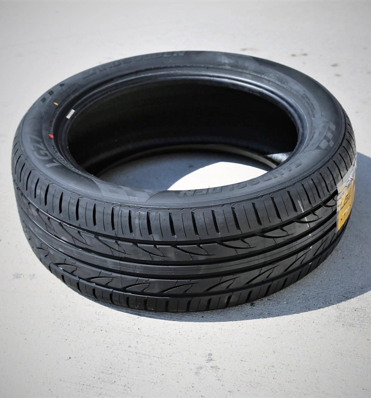 Landgolden Lg27 All-Season Truck/Suv High Performance Radial Tire-255/55R18 255/55Zr18 255/55/18 255/55-18 109W Load Range Xl 4-