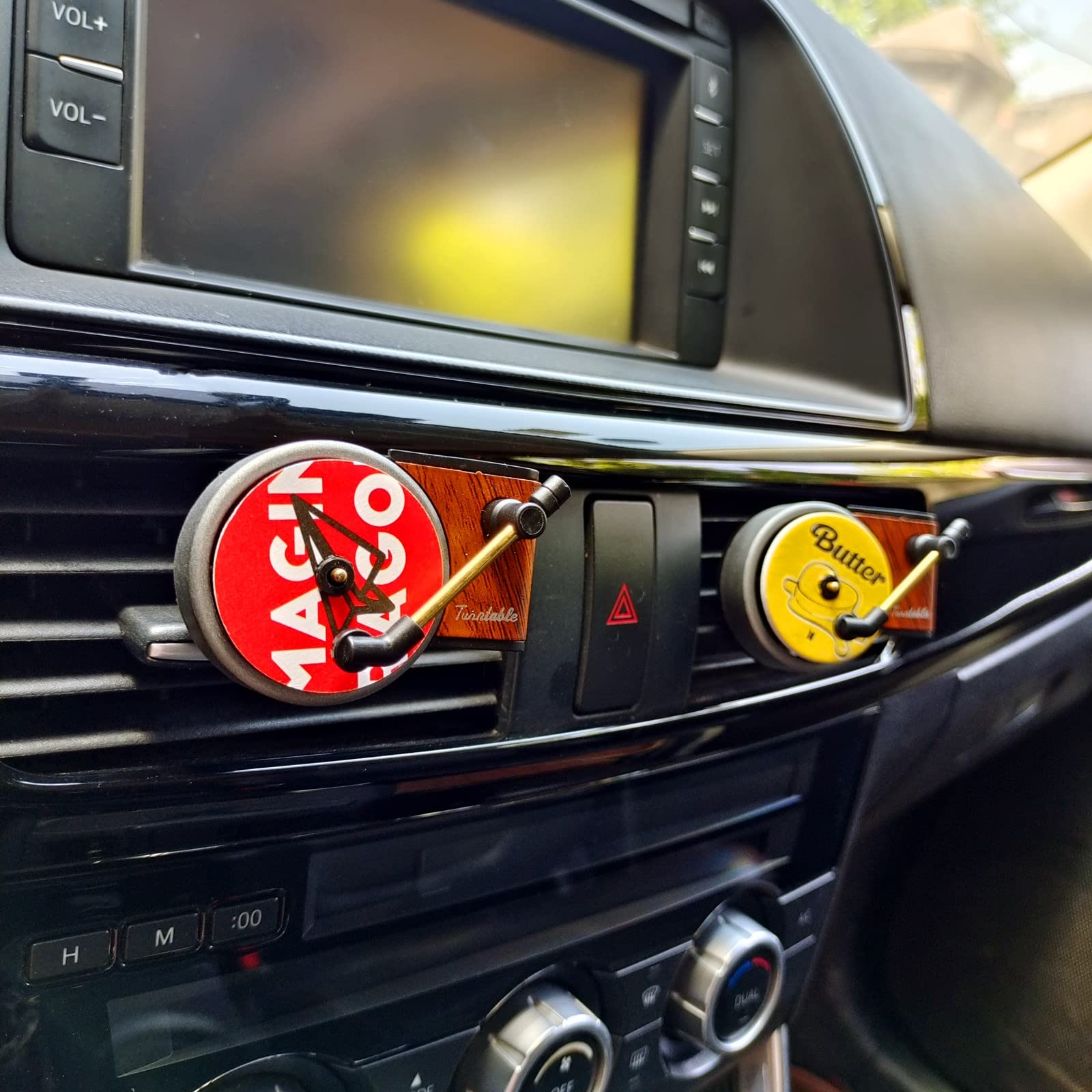 Jvhgubay Record Player Air Freshener Car Vent Clip Fragrance Diffuser Car Retro Air Freshener Clip Vent Outlet Car Inter Decor A