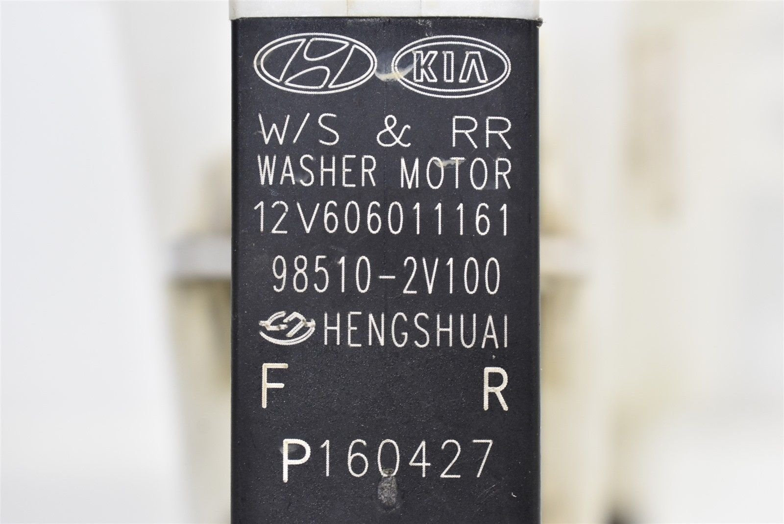 Hyundai Windshield Washer Motor & Pump Assembly 98510-2V100 - Black