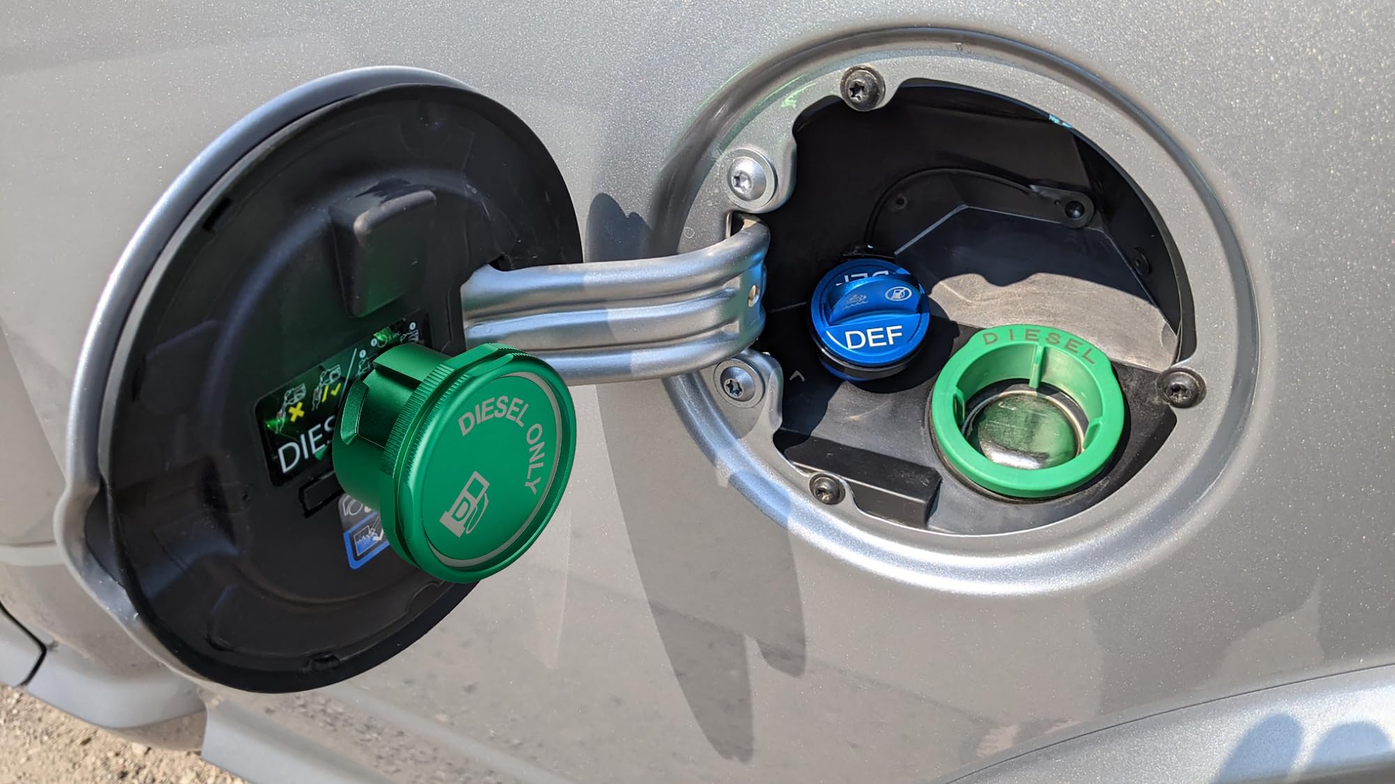 JOJOY LUX Diesel Fuel Cap & DEF Lid - Magnetic Replacement for 2019-2024 Ram 1500 2500 3500 - Green Aluminum