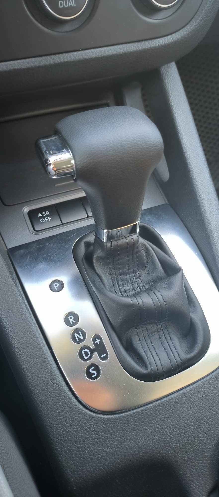 Fouedy Automatic Car Shift Gear Knob Gaitor - Black Leather Cover for VW Skoda (Model T-SK-SKD-230308)