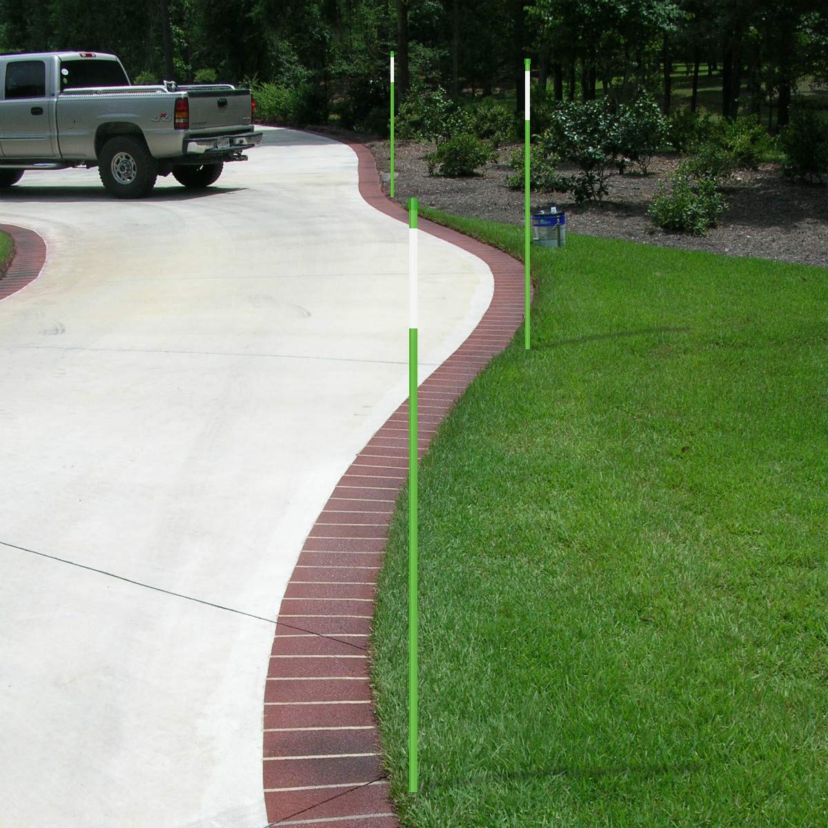 FiberMarker 48-Inch Green Reflective Driveway Markers, 1/4" Diameter, 50 Pack - Enhanced Night Visibility Driveway Reflectors