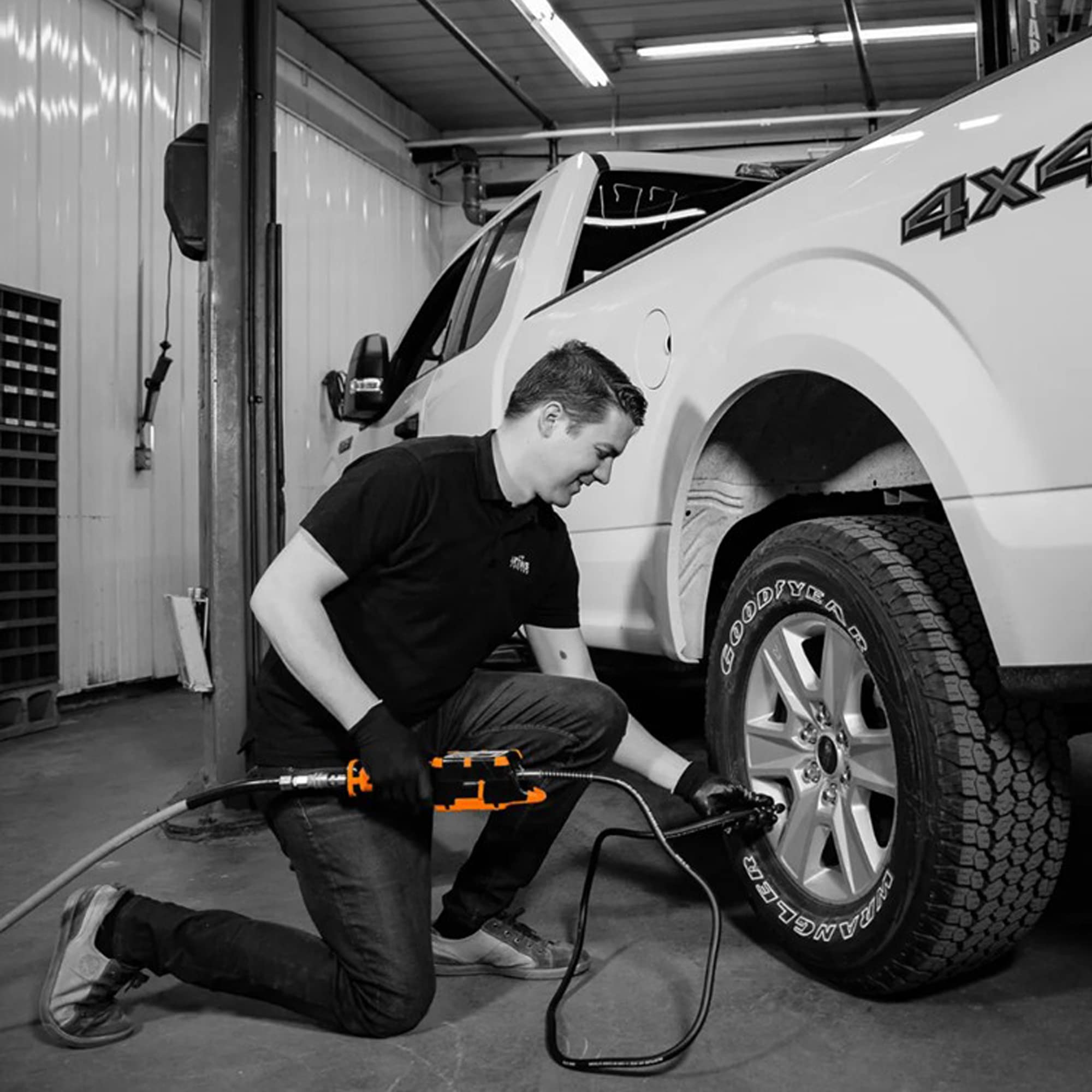 Martins Industries Flatematic Handheld Tire Inflator - 174 PSI, Automatic Inflate/Deflate, Rechargeable Lithium-ion Battery, Model MHA-100