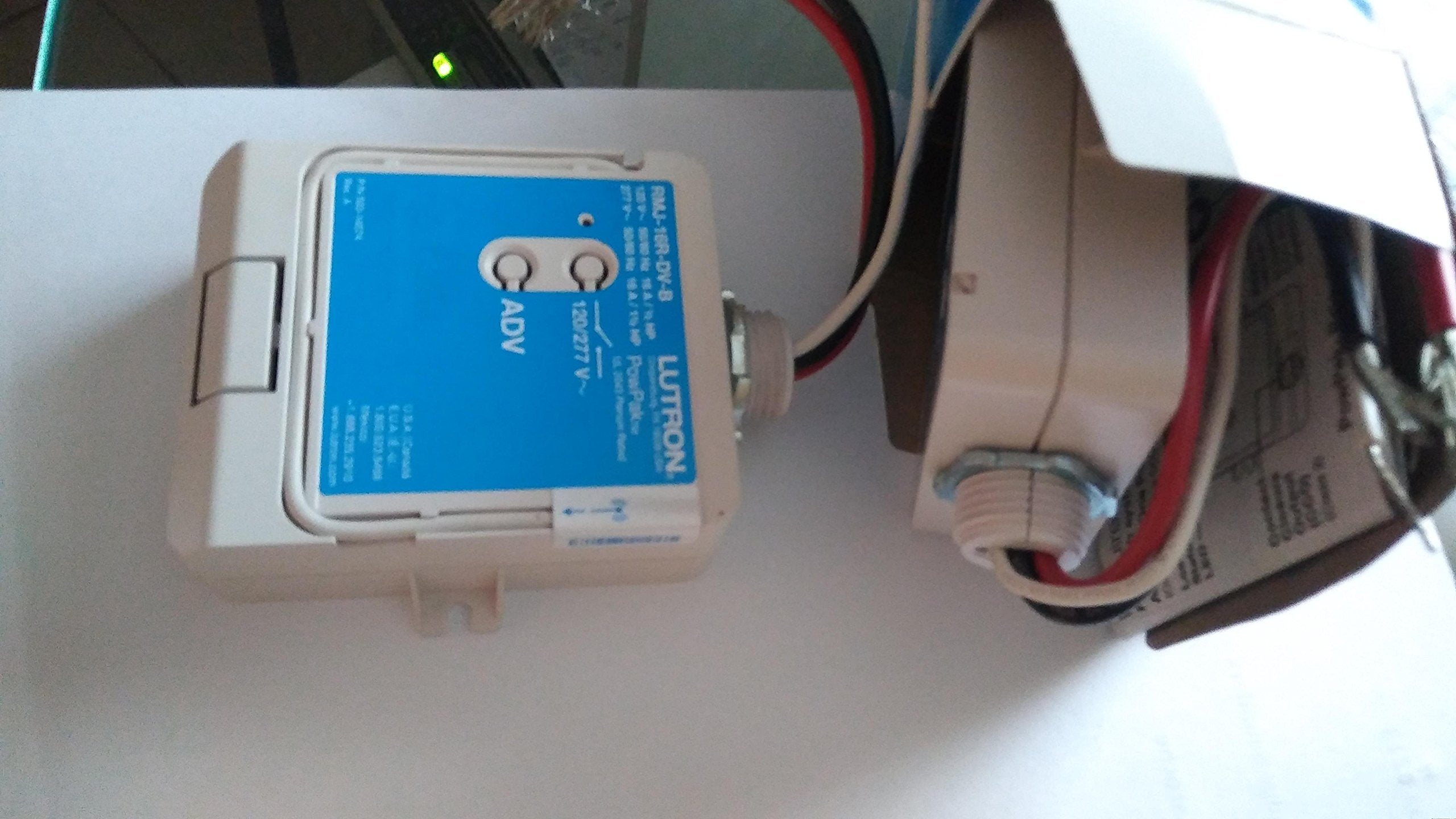 Lutron Series RMJ-16R-DV-B, Relay Module