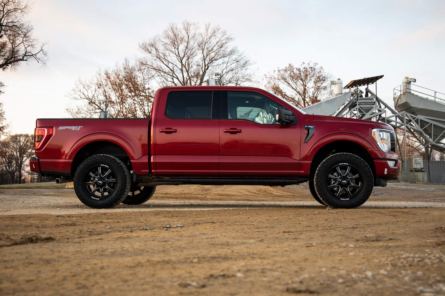 Rough Country 2' Nylon Suspension Lift Kit For 21-24 Ford F-150 2Wd/4Wd - 57100