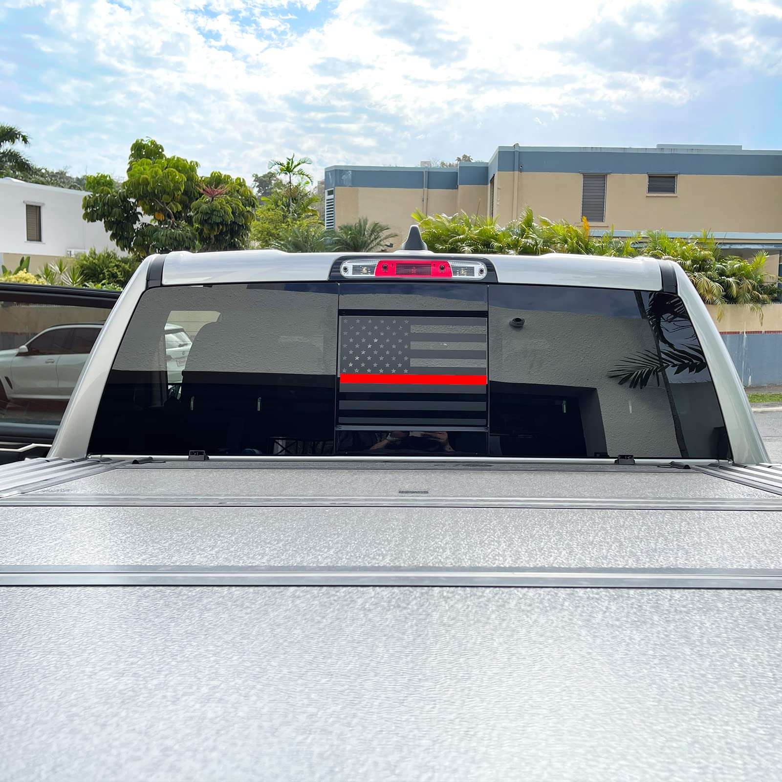 Xinghe For 2019-2025 Chevy Silverado Gmc Sierra, Rear Middle Window Red Line American Flag Decals, American Flag Center Window D