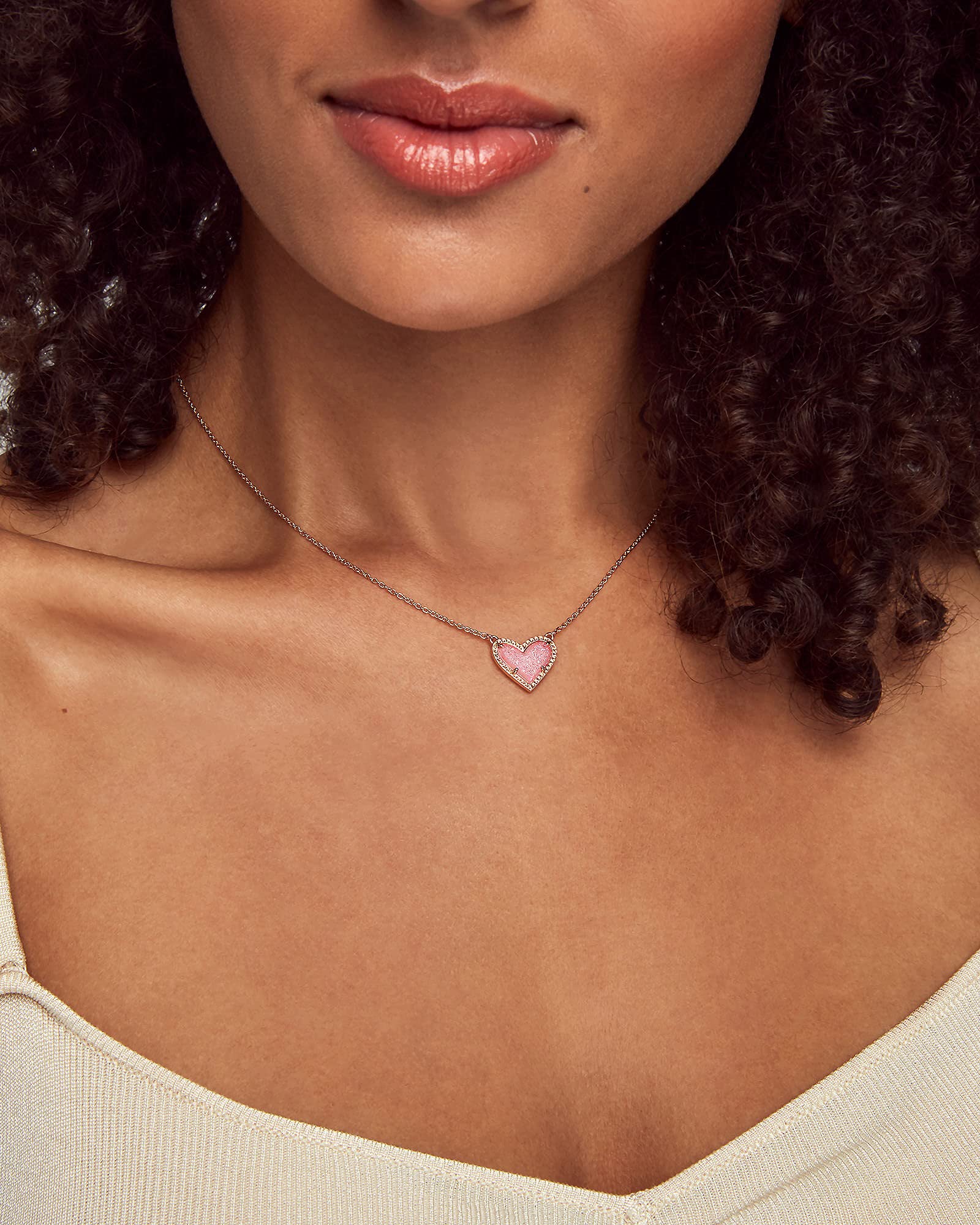 Kendra Scott Ari Heart Pendant Necklace for Women, 14k Gold-Plated, Iridescent Drusy, Adjustable Length, Fashion Jewelry