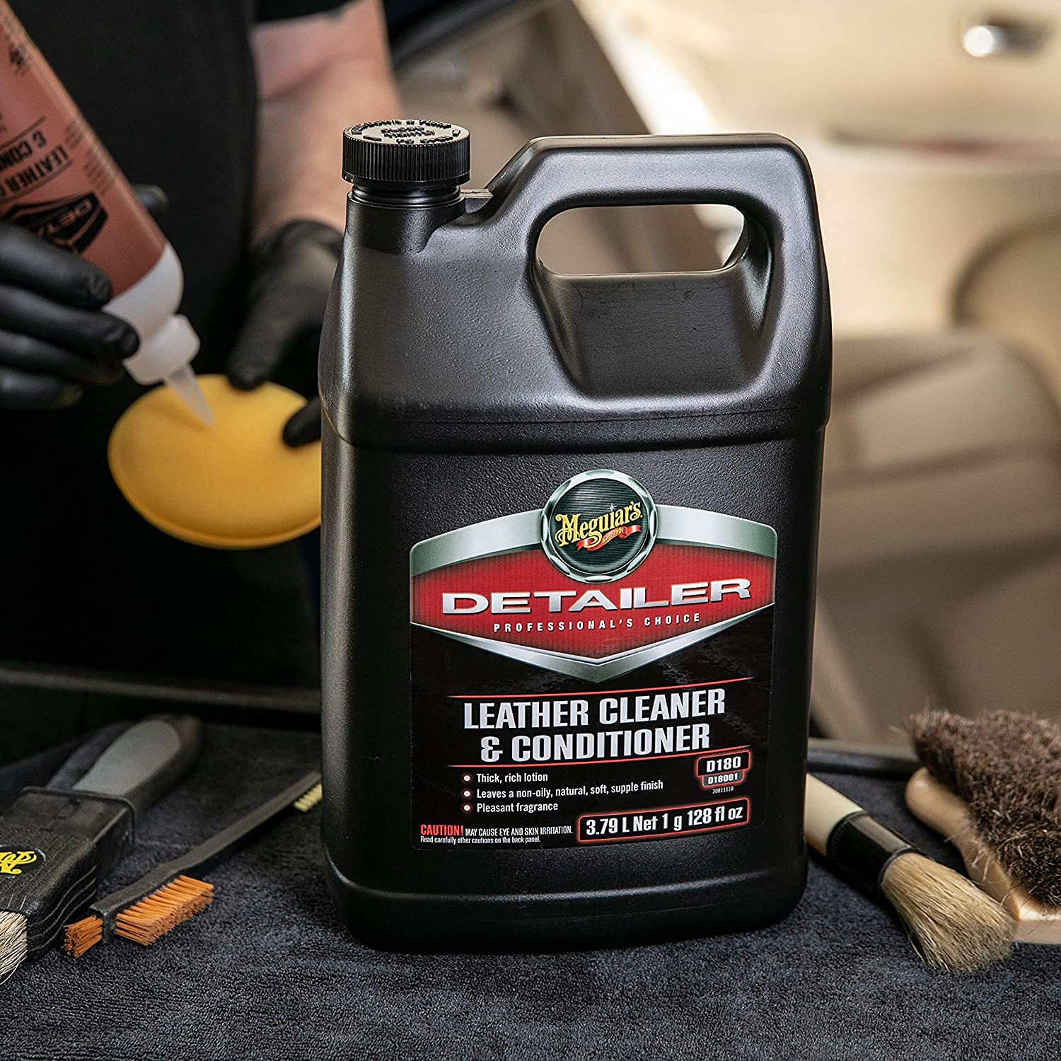 Meguiar's Professional Leather Cleaner & Conditioner D18001, 128 Fl Oz, Plastic, Factory Color, Automotive Leather Care