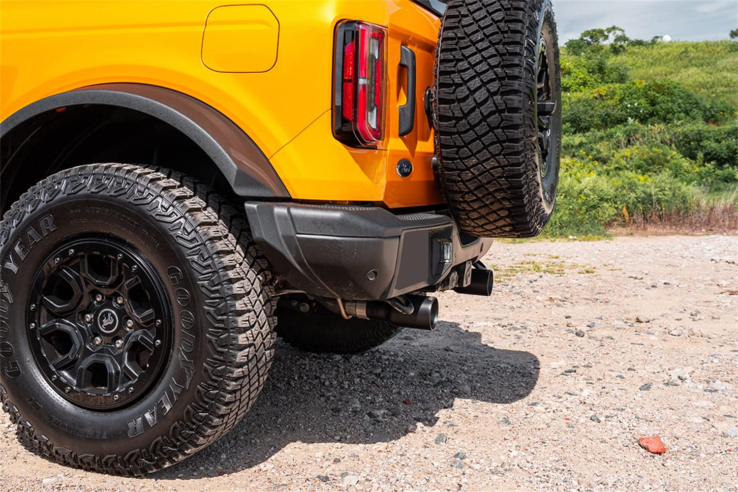 Corsa - 21-22 Ford Bronco 2.3L 2-Door 2.75In Cat-Back Dual Rear Exhaust W/4In Straight-Cut Polish Tips (21204)