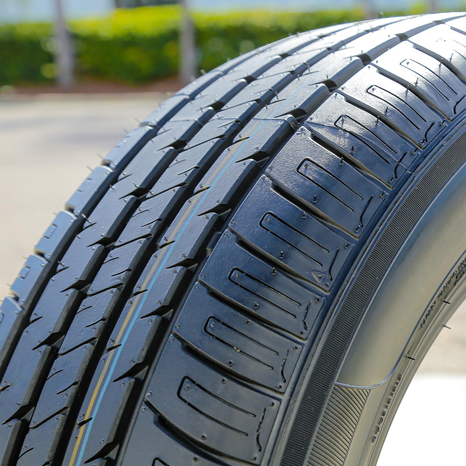 Armstrong BLU-TRAC PC Passenger - 205/55 R16