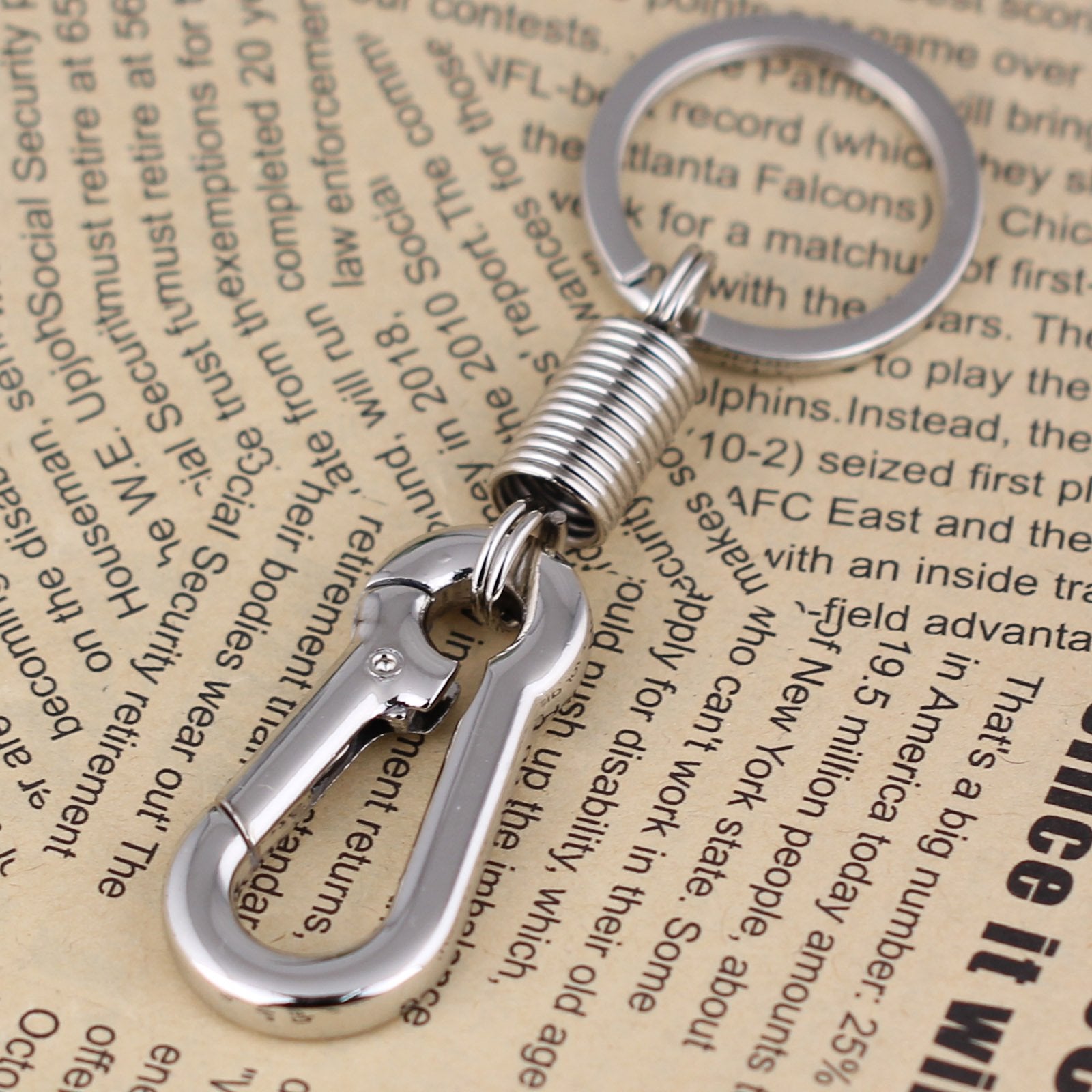 Maycom Retro Style Simple Strong Carabiner Shape Keychain Key Chain Ring Keyring Keyfob Key Holder (Polished Silver)