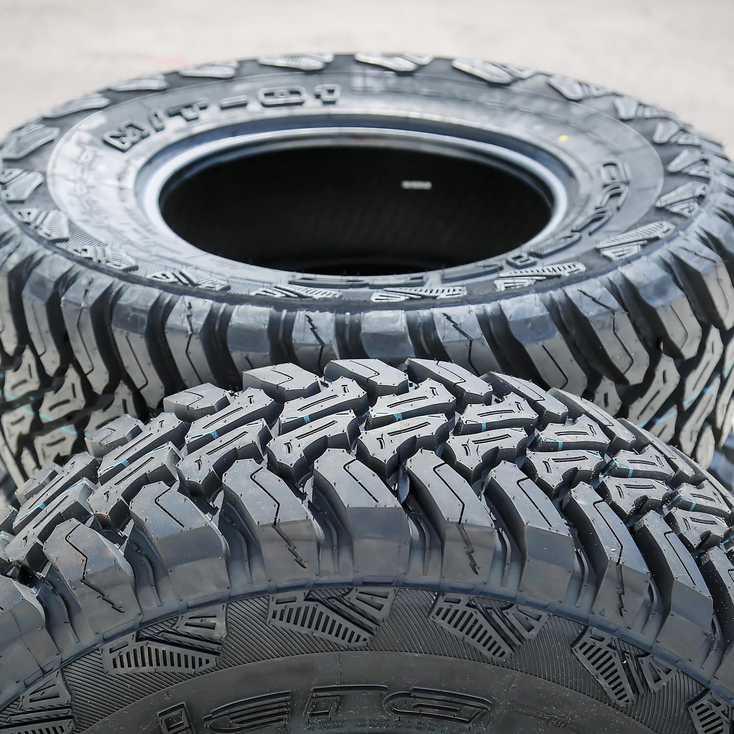Accelera M/T-01 Mud Off-Road Light Truck Radial Tire-35X12.50R17Lt 35X12.50-17 125Q Load Range E Lre 10-Ply