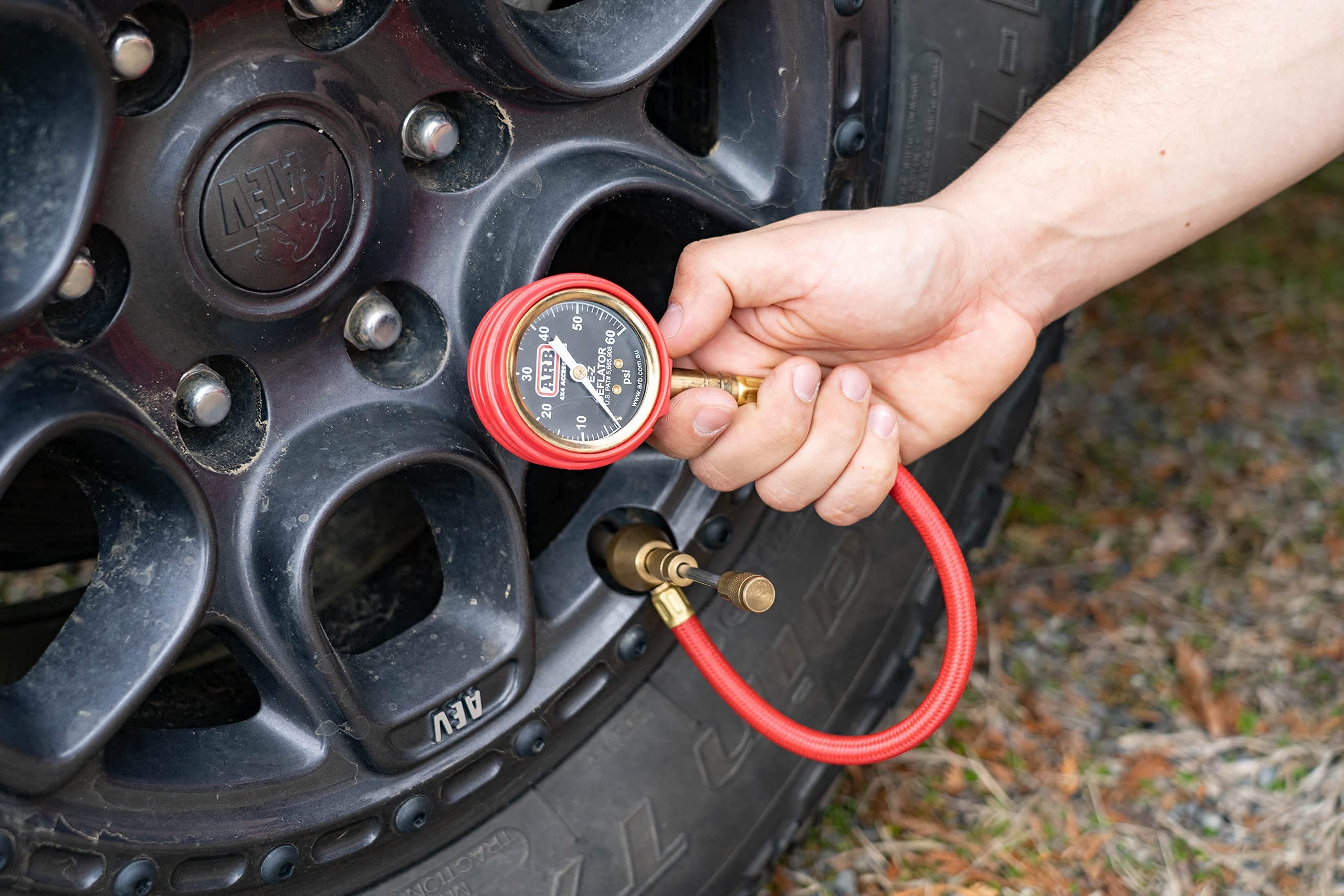 Arb Arb505 Deflator Kit 10-60 Psi Tire Pressure Gauge Rapid Air Down Offroad Kit With Recovery Gear Pouch (Psi)