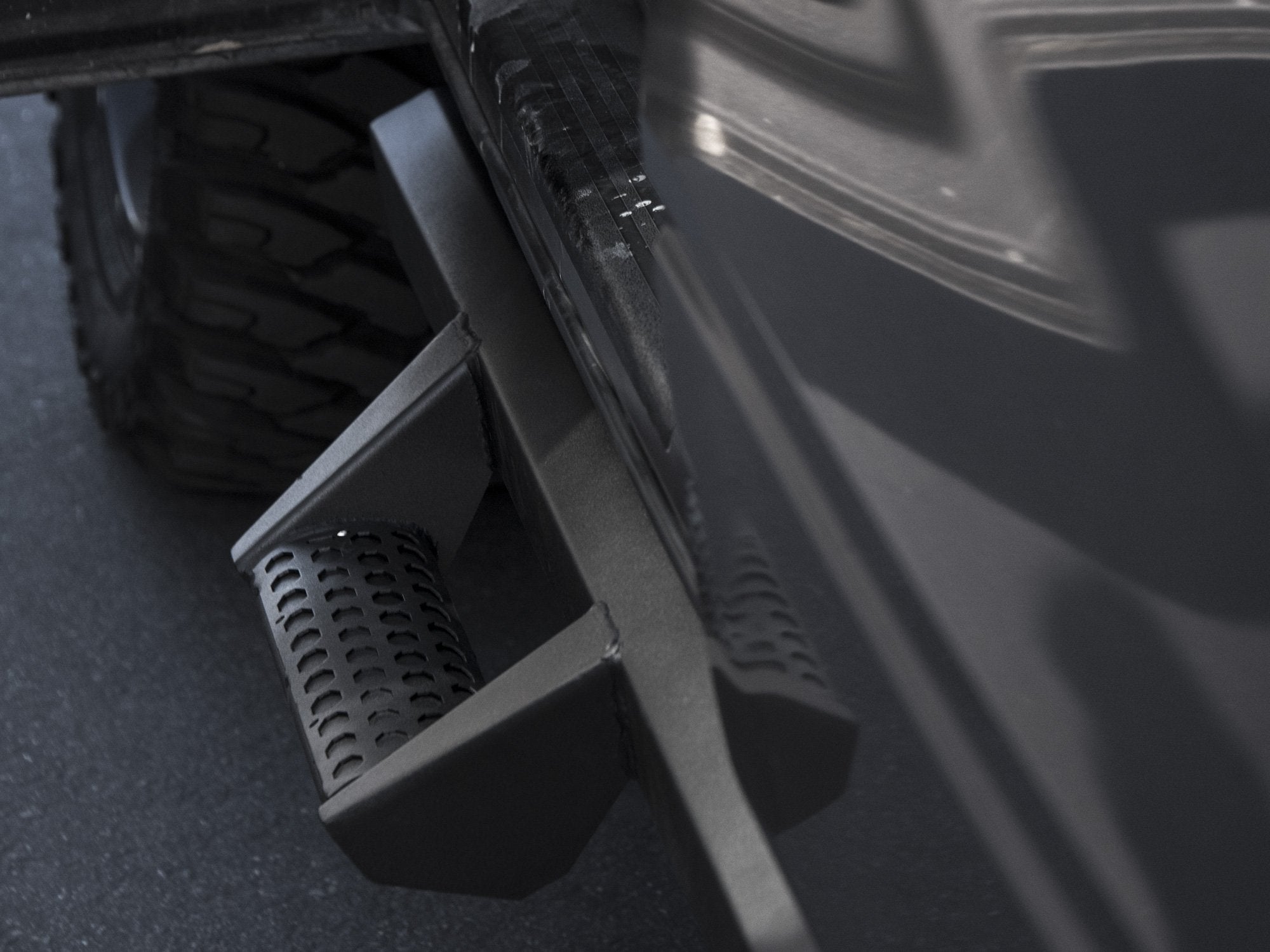 Armordillo Usa 7169401 Ar Drop Step Bars - Matte Black Fits 2009-2018 Dodge Ram 1500/2019-2022 1500 Classic Quad (Extended) Cab