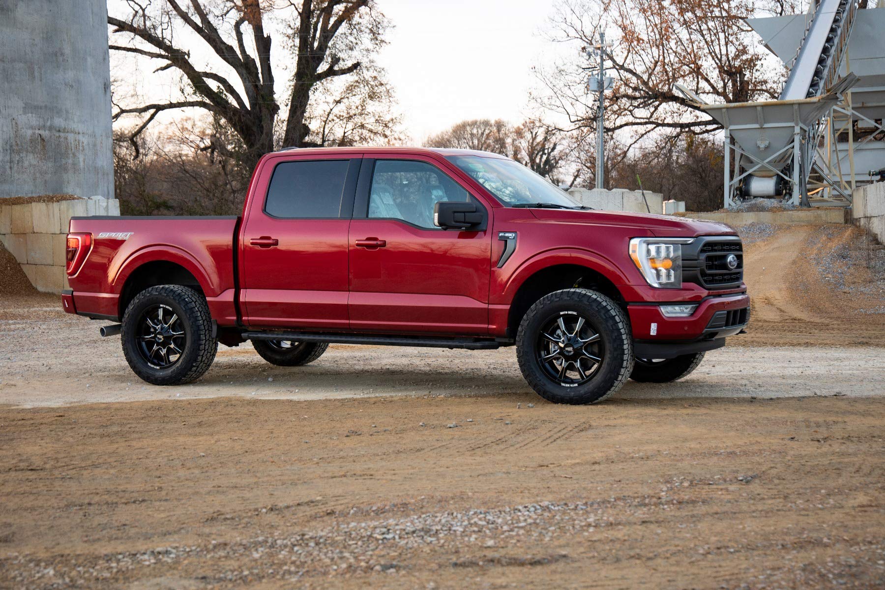 Rough Country 2' Nylon Suspension Lift Kit For 21-24 Ford F-150 2Wd/4Wd - 57100