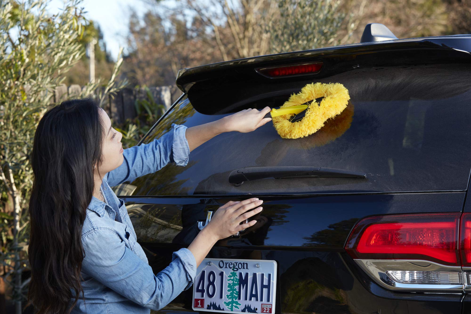 Armor All Car Duster, Scratch-Free Microfiber Duster with Handle