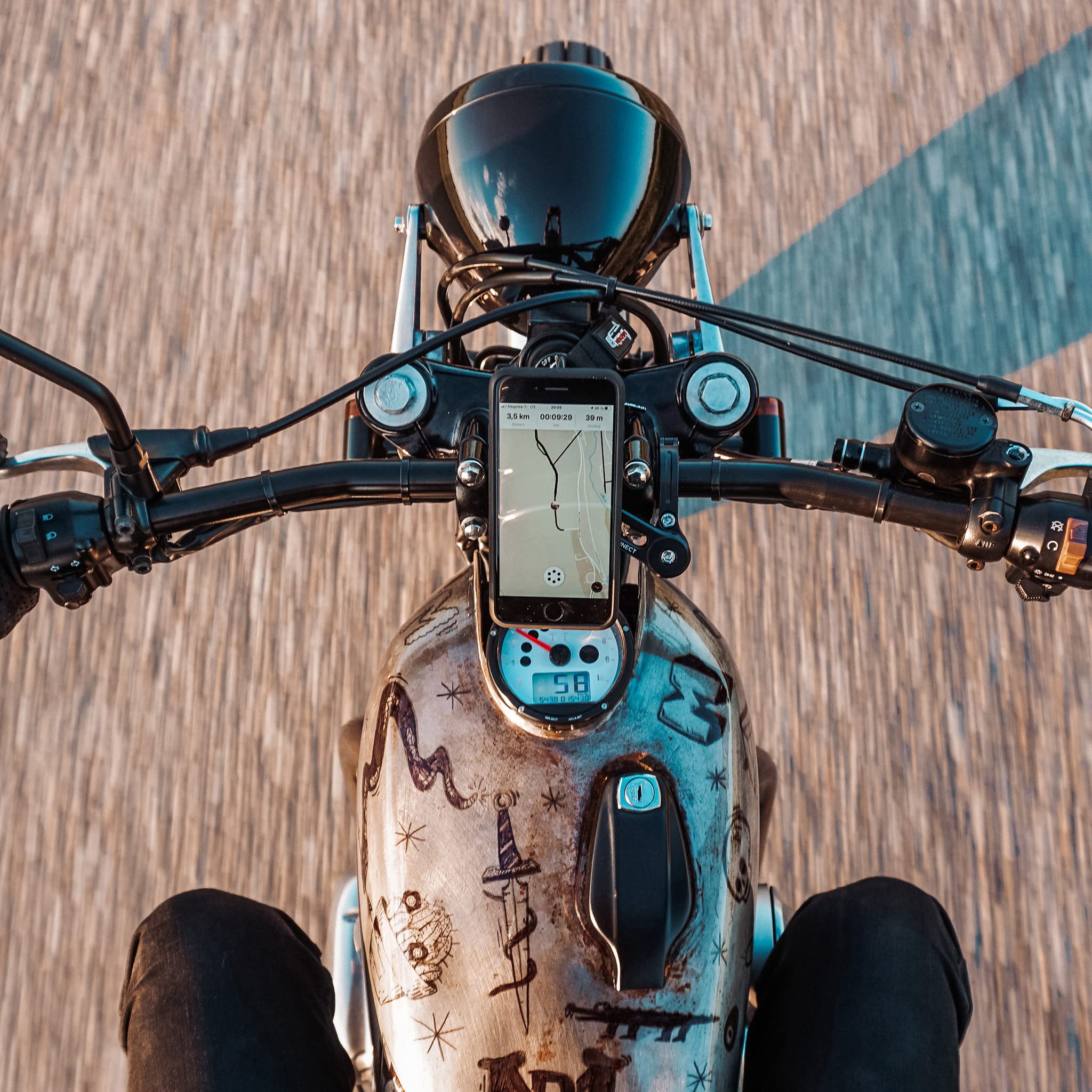 Sp Connect Moto Bundle Compatible With Iphone 11 Pro Max/Xs Max