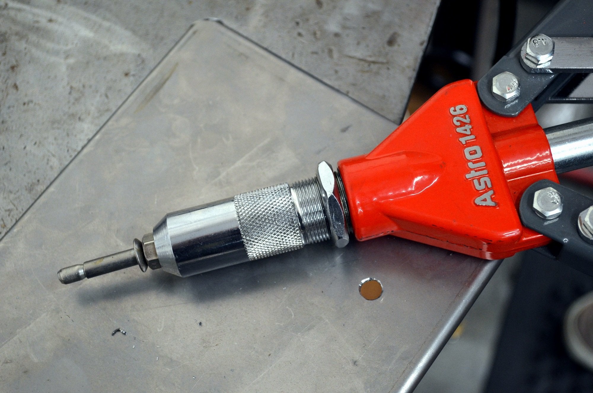 1/4 Heavy-Duty Hand Riveter
