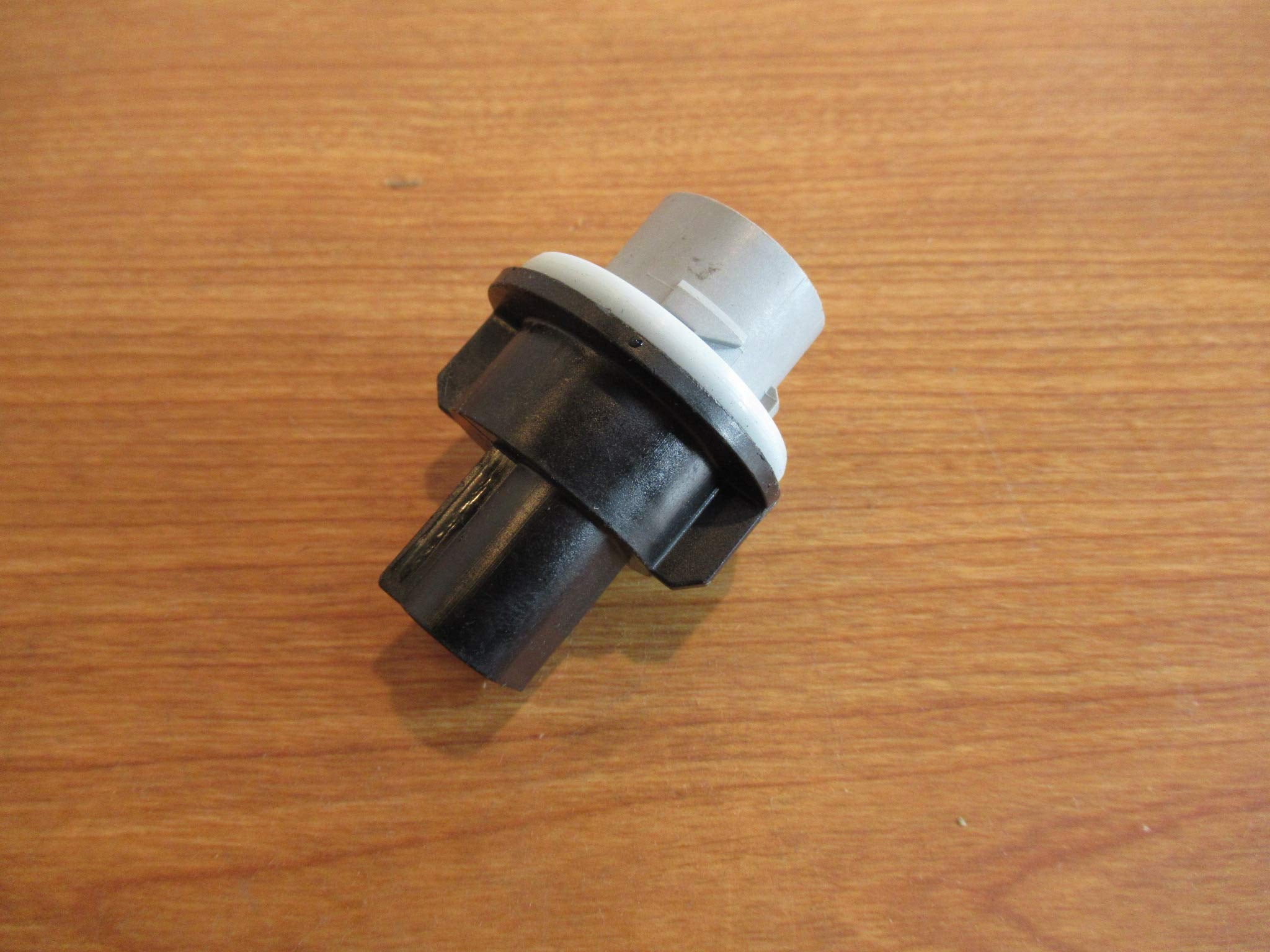 2011-2016 Jeep Front Right Or Left Park & Turn Signal Socket