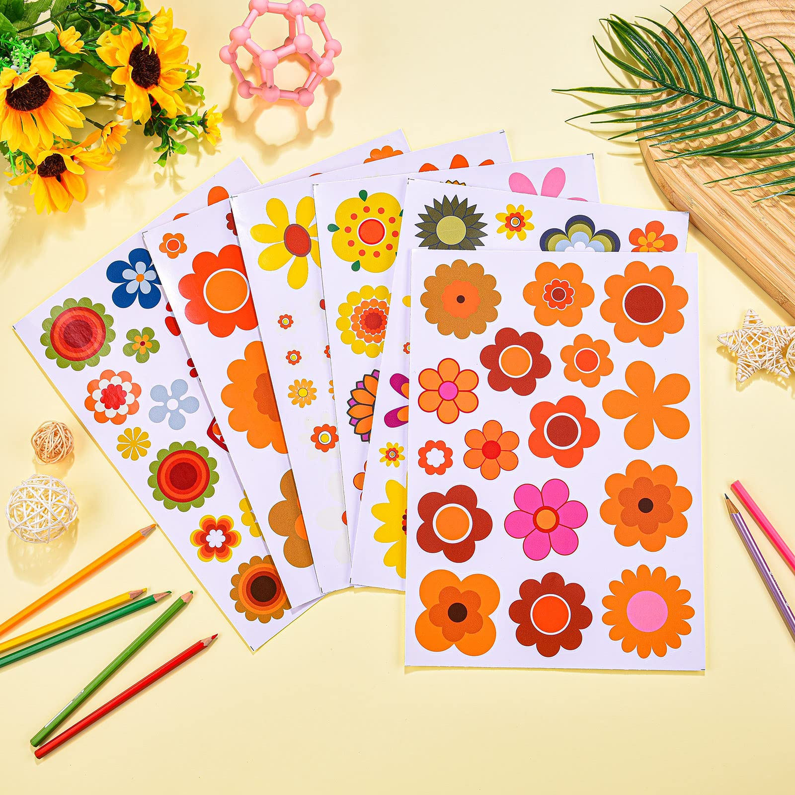 135 Pcs Flower Car Decals 60'S Hippie Flower Stickers Groovy Flower Stickers Daisy Vinyl Sticker Retro Flower Decals For Car Lap