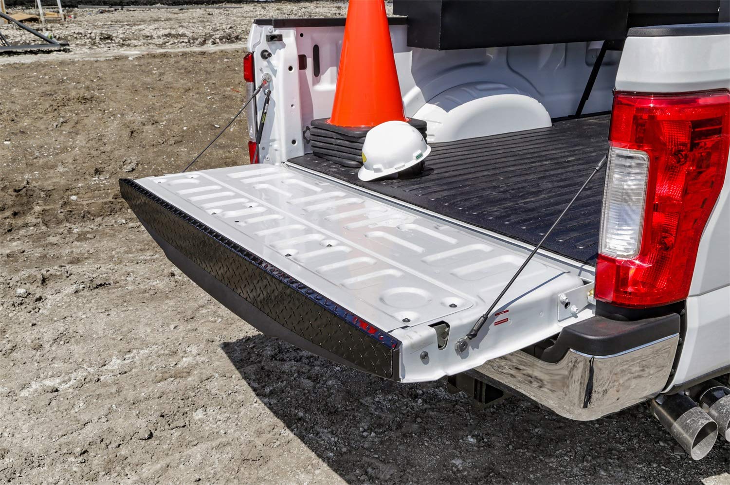 Dee Zee DZ2138B Black-Tread Tailgate Protector