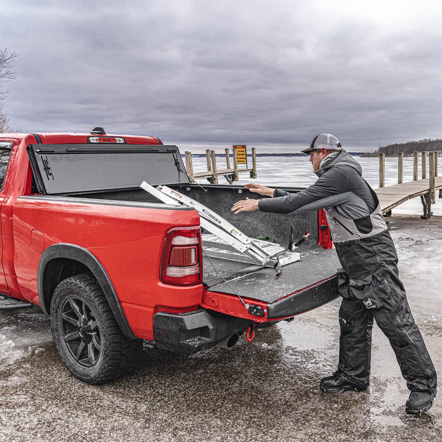 Gator Fx Hard Quad-Fold Truck Bed Tonneau Cover | 8828120 | Fits 2014 - 2018, 2019 Ltd/Lgcy Chevy Silverado 5' 10'' Bed (69.3'')