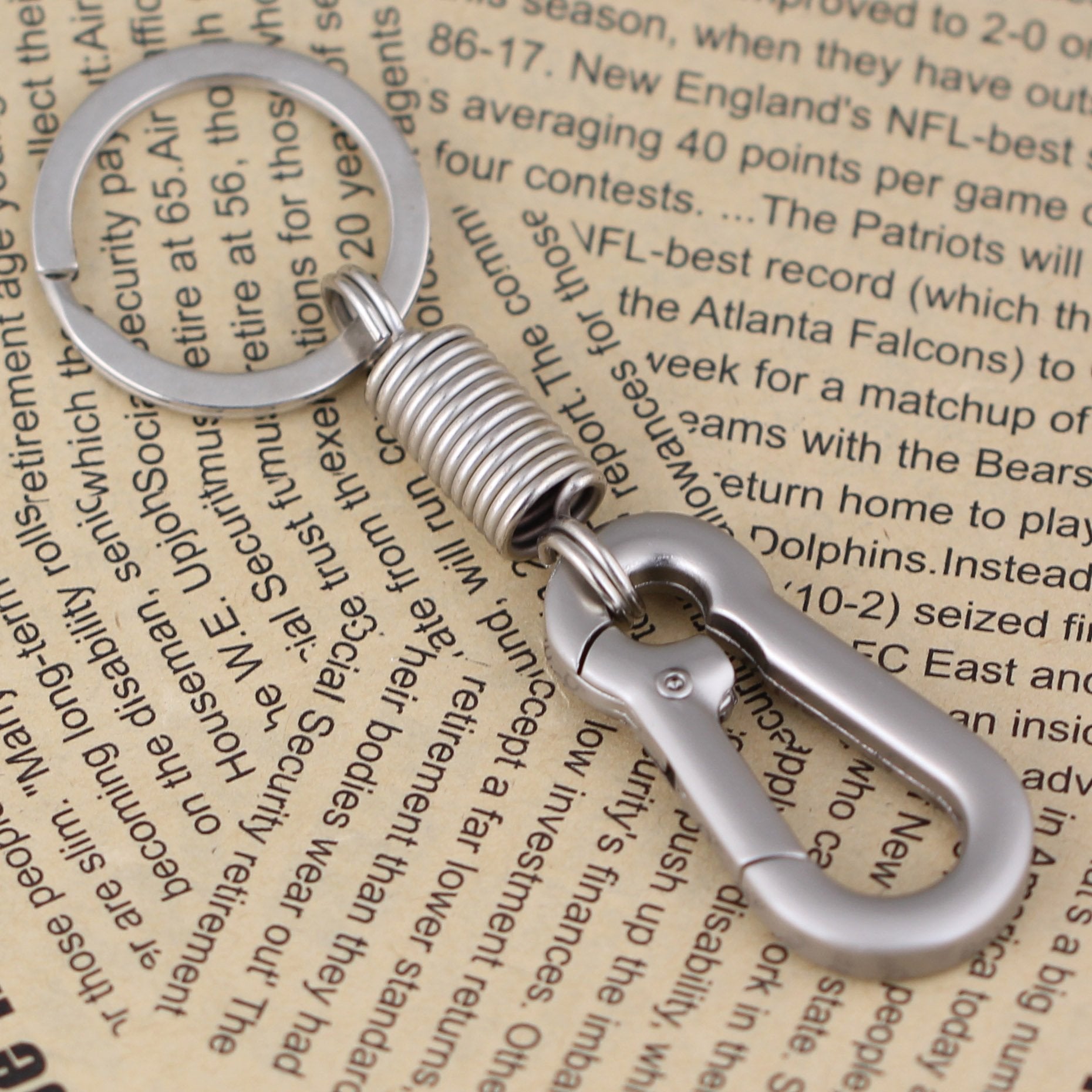 Maycom Retro Style Simple Strong Carabiner Shape Keychain Key Chain Ring Keyring Keyfob Key Holder (Matte Silver)
