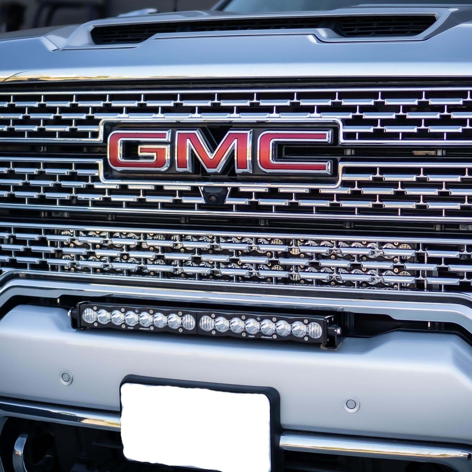Baja Designs S8 30-Inch Led Bar Grille Light Kit For Chevy Sierra 2500Hd/3500Hd 2020-22 Truck (Driving/Combo; Clear)