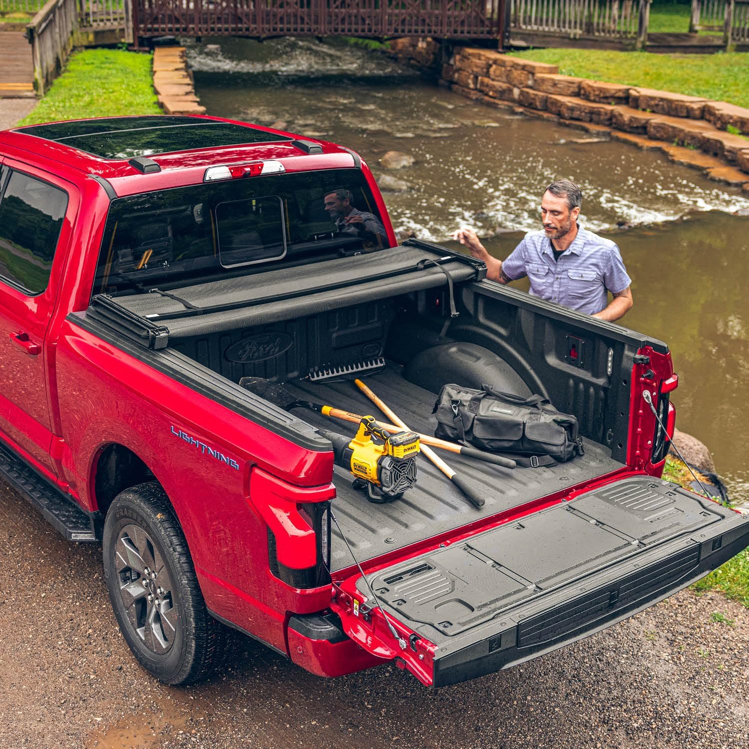 Realtruck Extang Trifecta 2.0 Soft Folding Truck Bed Tonneau Cover | 92560 | Fits 1994 - 2003 Chevy/Gmc S10/Sonoma 6' 1'' Bed (7