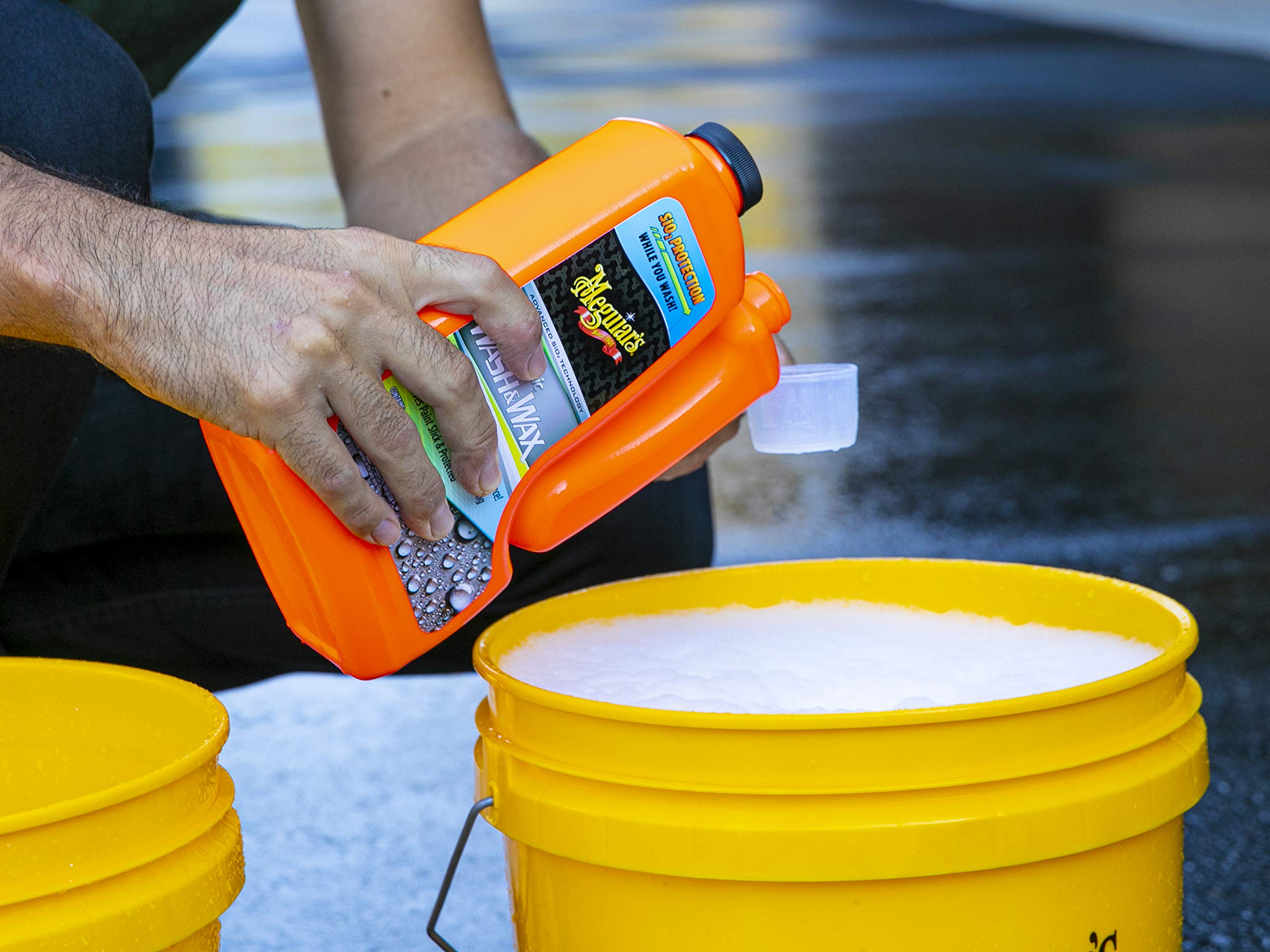 Meguiar'S Hybrid Ceramic Wash & Wax - 48 Oz Wash With 8 Oz Sio2 Boost