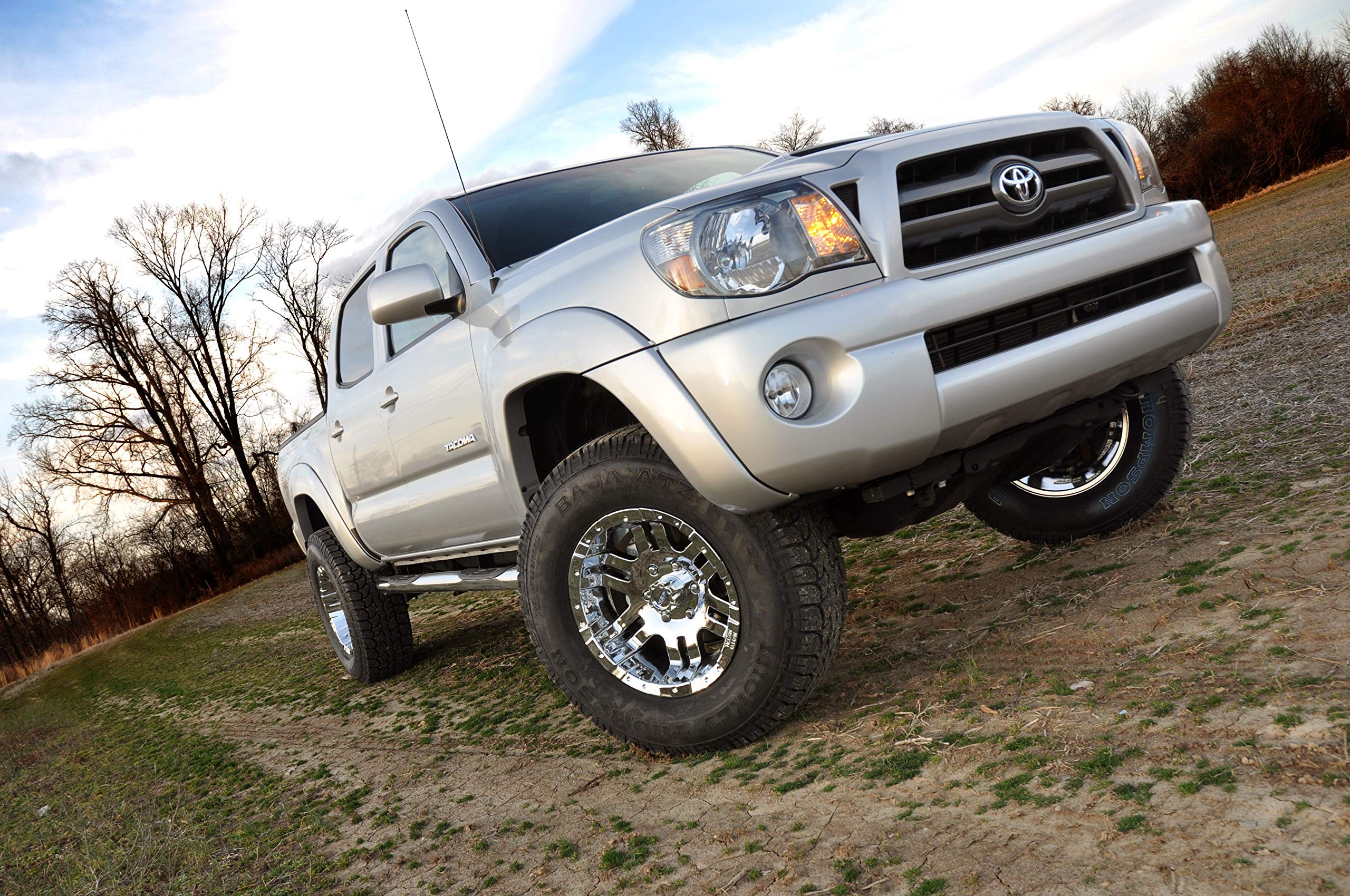 Rough Country 3' Lift Kit W/N3 Shocks For 2005-2023 Toyota Tacoma - 74530