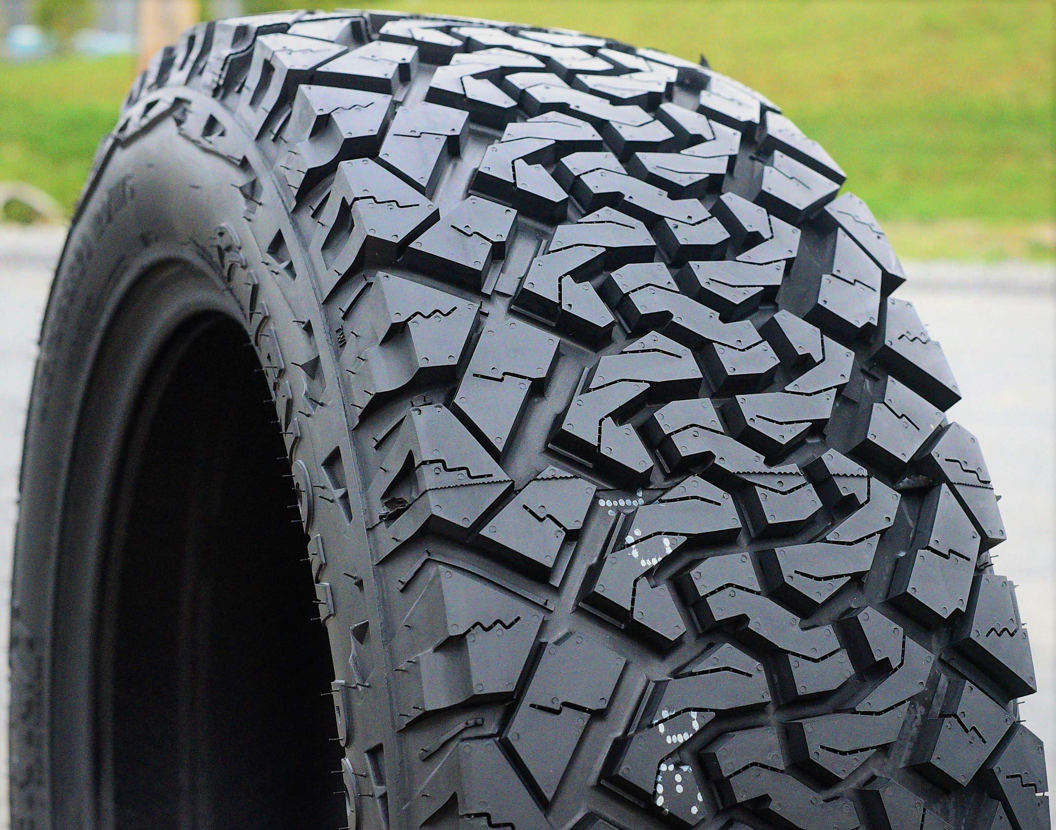 Venom Power Terra Hunter X/T Xt All-Terrain Mud Light Truck Radial Tire-33X12.50R18Lt 33X12.50X18 33X12.50-18 122R Load Range F